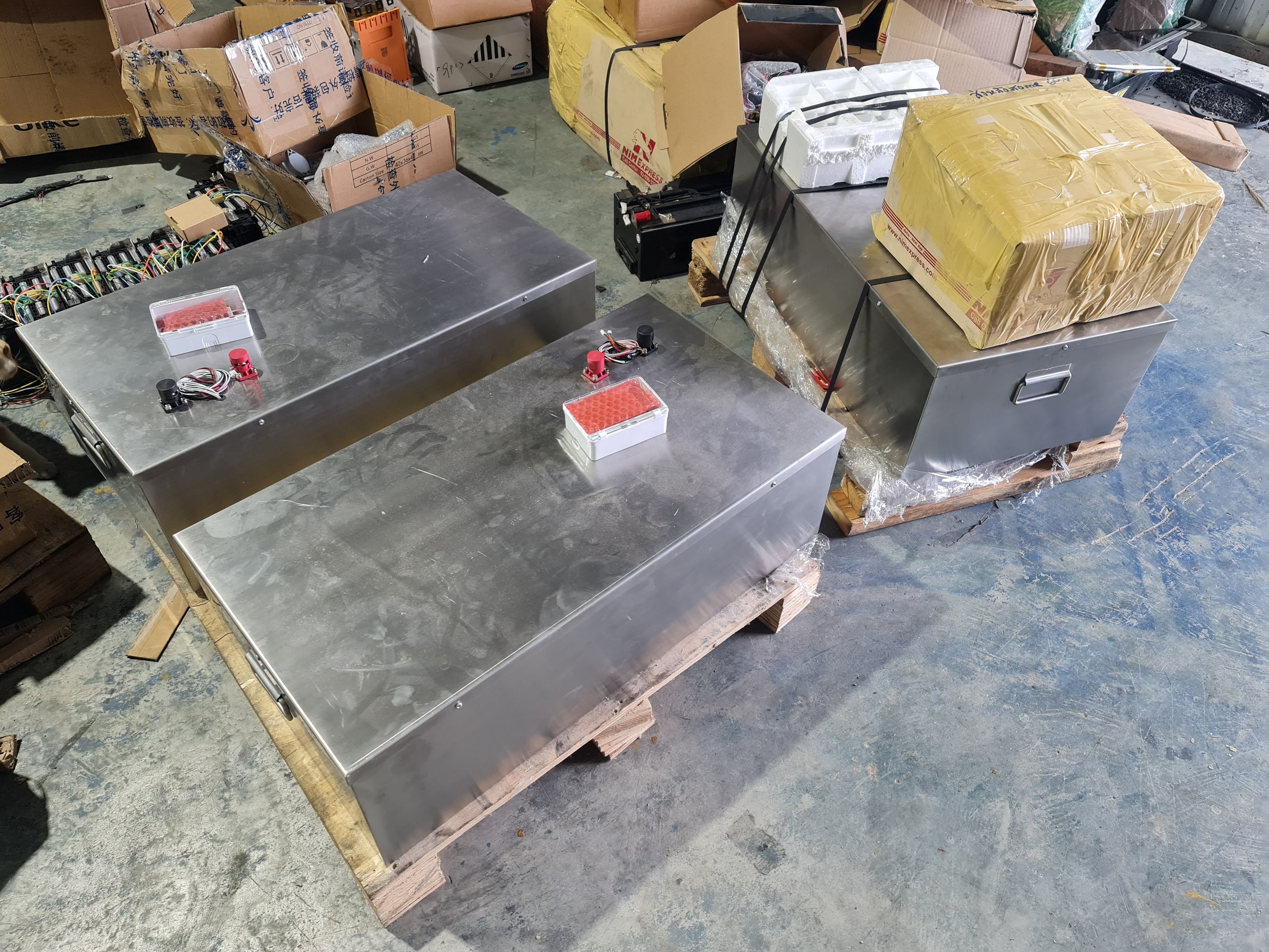 แบตเตอรี่โฟลคลิฟท์ไฟฟ้า ประจำการในโรงงาน electric forklift lihtium battery รถ 1.5 ตัน 2.5 ตัน รับไหว