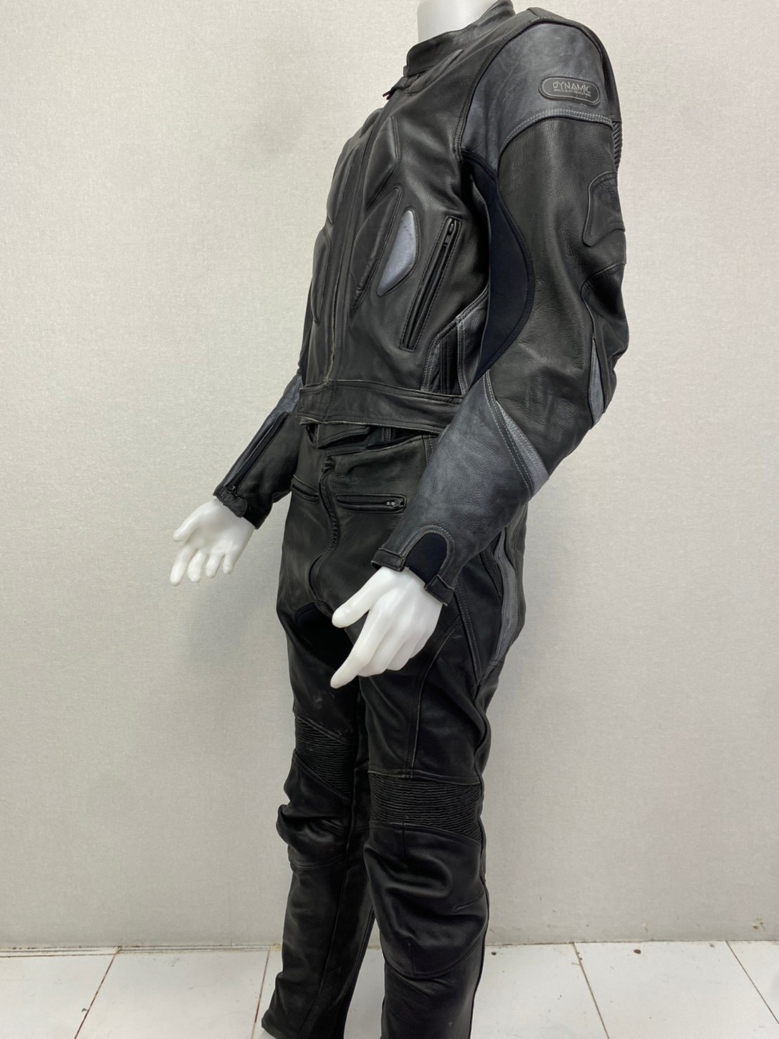 ประเภททรงชุด : Racing suit RCSS 020 (ชุดเลื้อ+กางเกง) : ยี้ห้อ....DYNAMIC