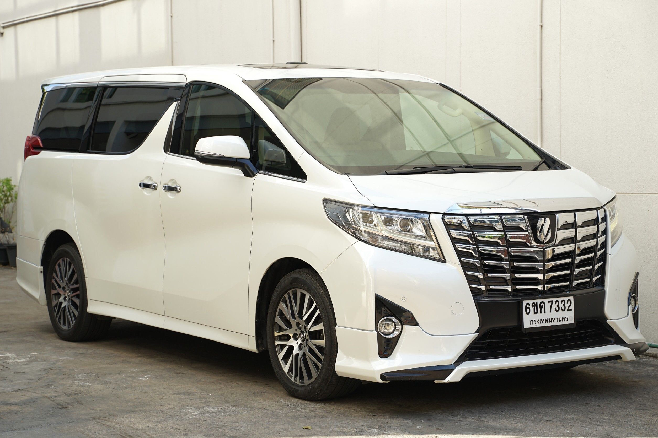 Toyota Alphard 3.5 Executive Lounge V6 จดทะเบียนปี 2016