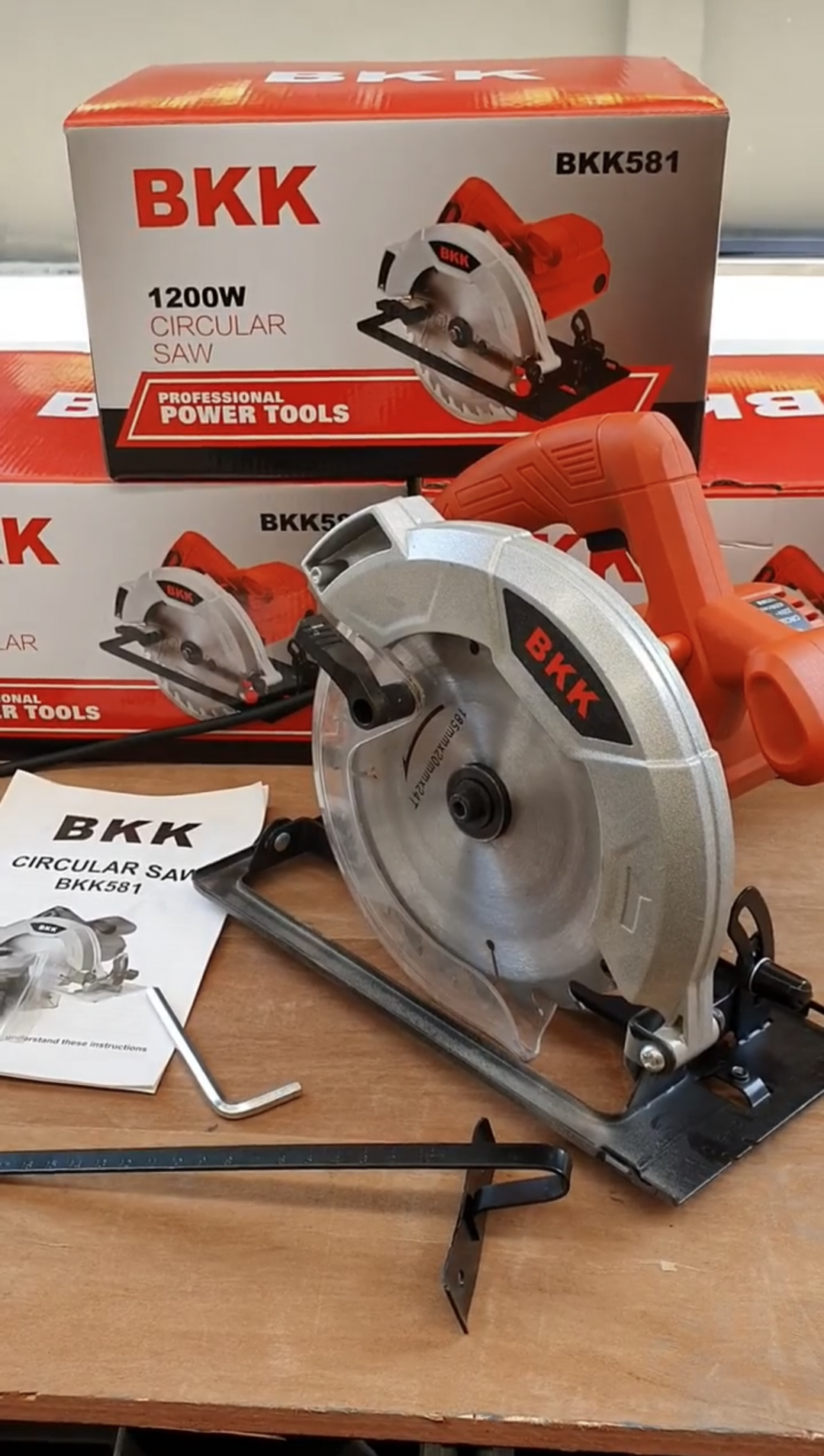 เลื่อยวงเดือน BKK 7 นิ้ว