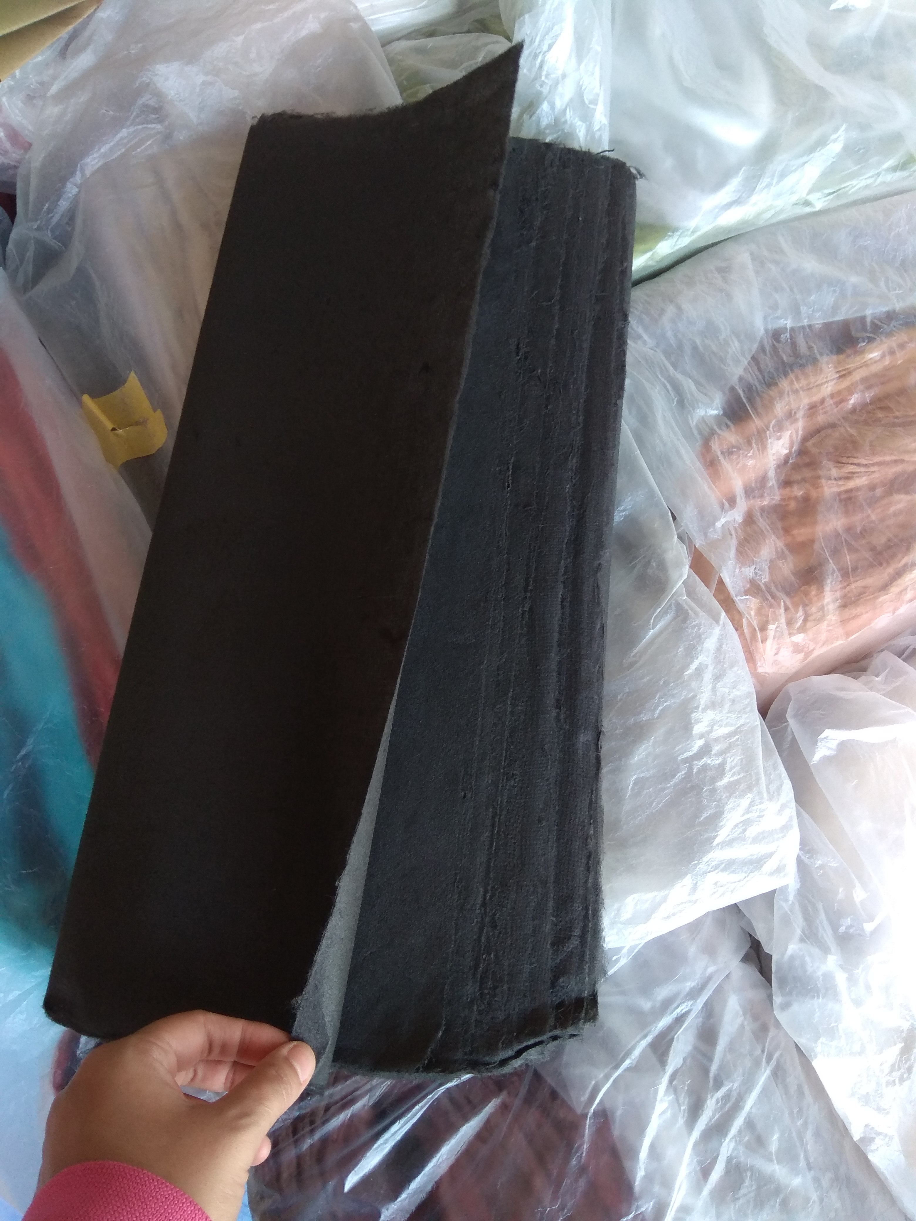 กระดาษสา บาง แบบเรียบ งานทำมือ ขายเป็นปึก 1 ปึก ต่อ1 สี 50 แผ่น แผ่นละ 5บ . เลือกสีทักไลน์