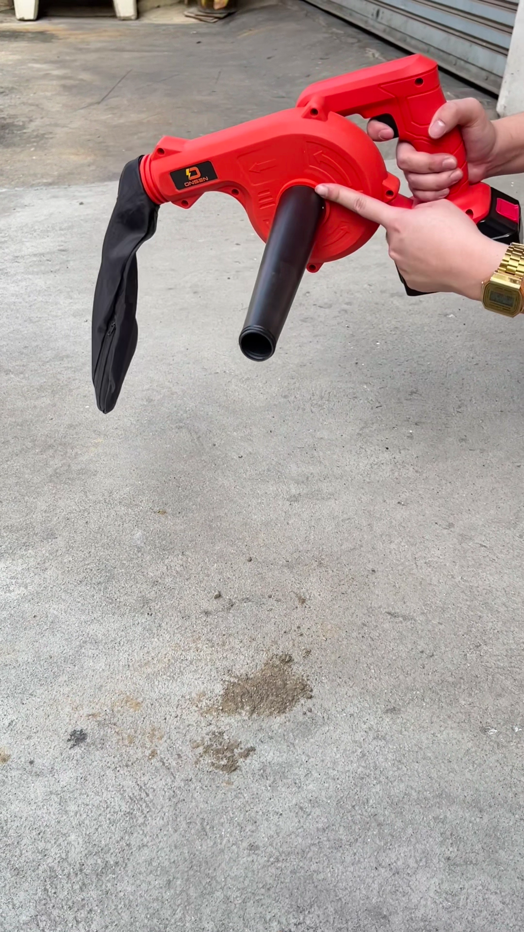 โบเวอร์ เป่าลม ดูดฝุ่น ใช้แบต ยี่ห้อ Onsen รุ่น 256V