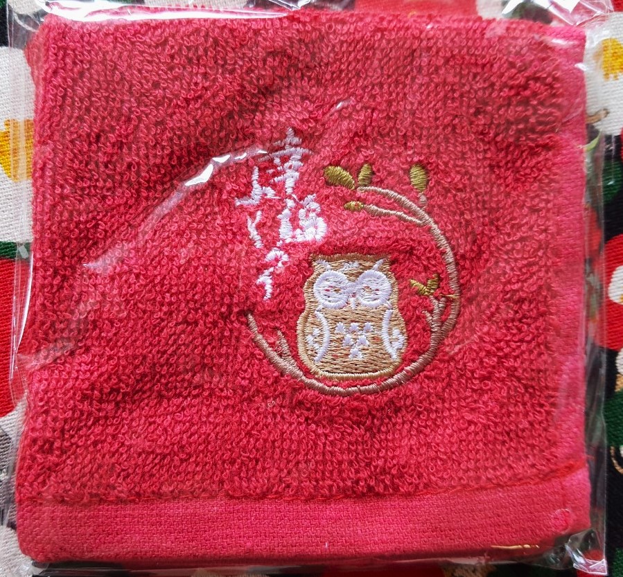 ผ้าเช็ดหน้าญี่ปุ่น นกฮูก หนาสวย ซับได้ดี จากญี่ปุ่น Size : 21 x 21 cm