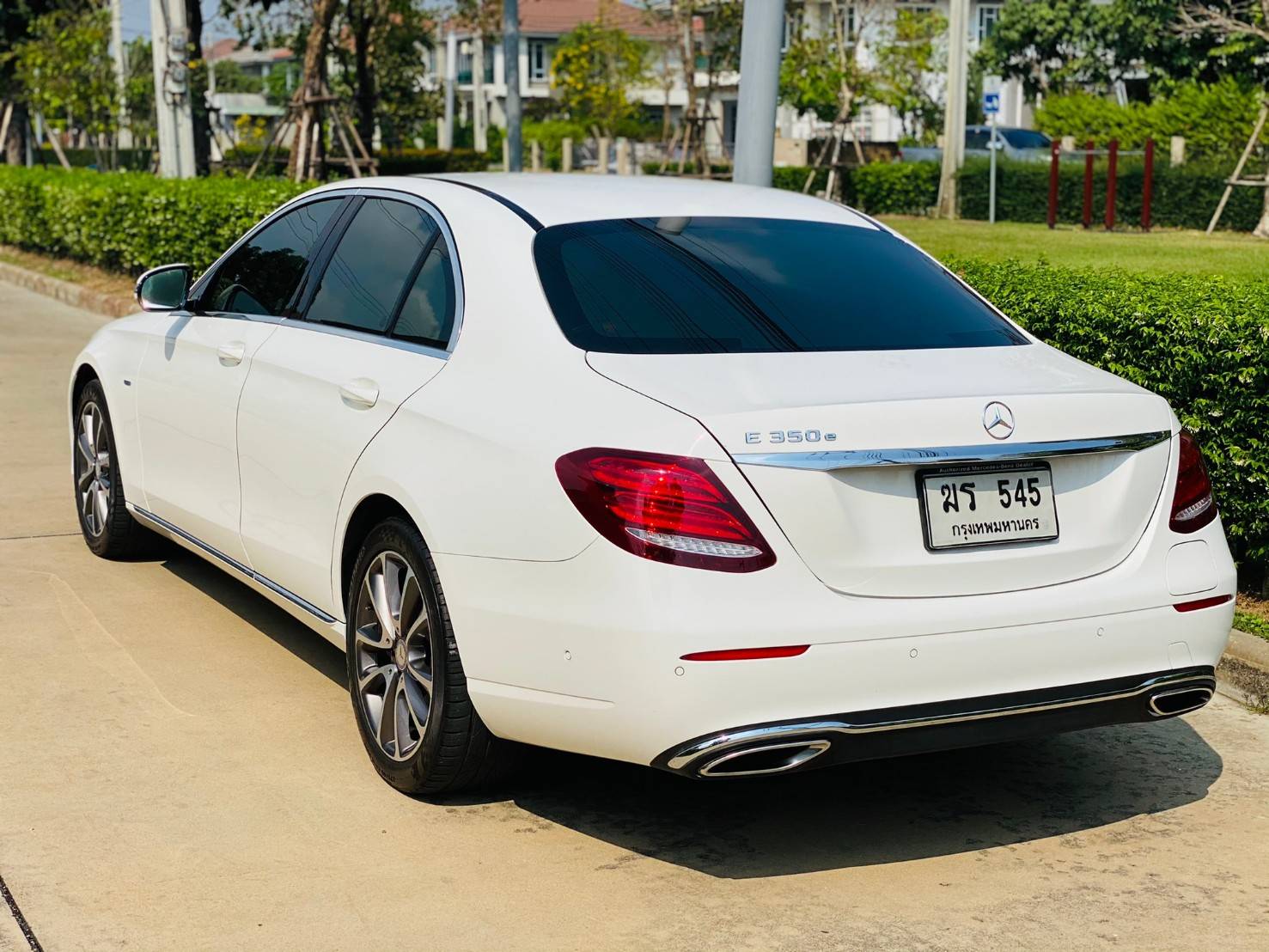 Mercedes-Benz E350e ปี 2017