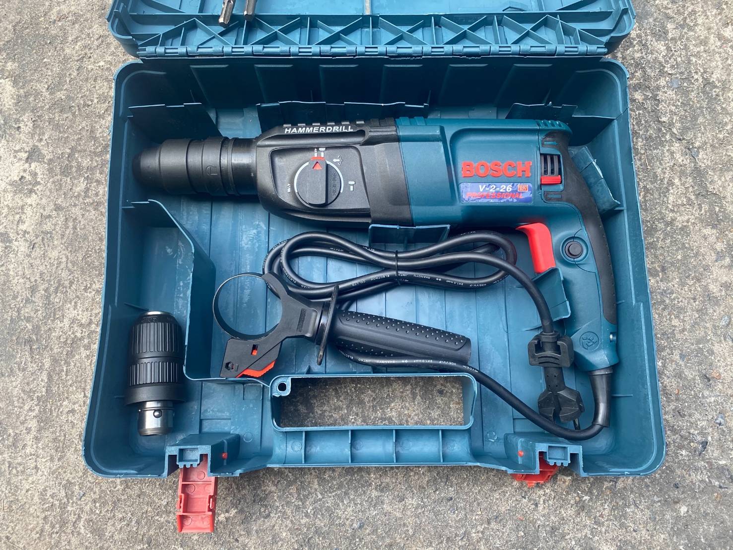 สว่านโรตารี่ Bosch 3 ระบบ รุ่น Mod.26 พร้อมกระเป๋าจัดเก็บอย่างดี