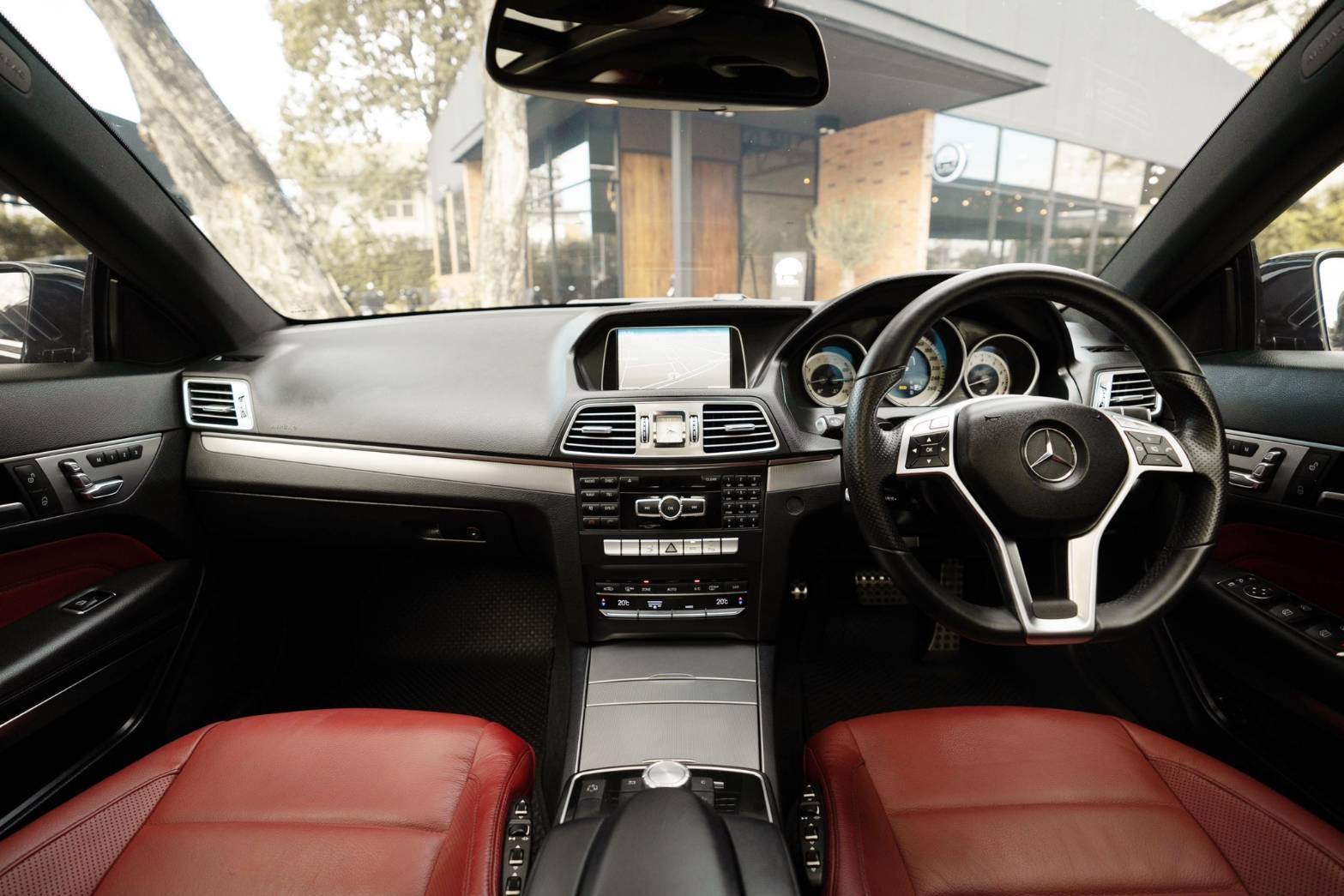 Mercedes Benz E200 Coupe AMG W107 ปี2015