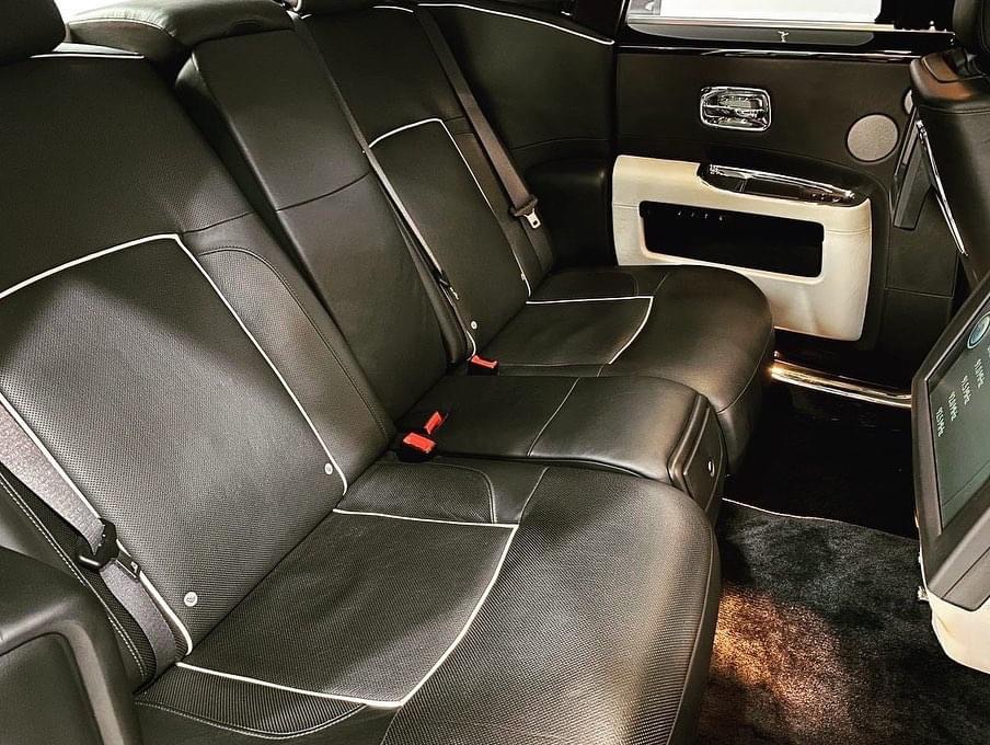 Rolls-Royce Ghost 6.6 V12 ปี 2014