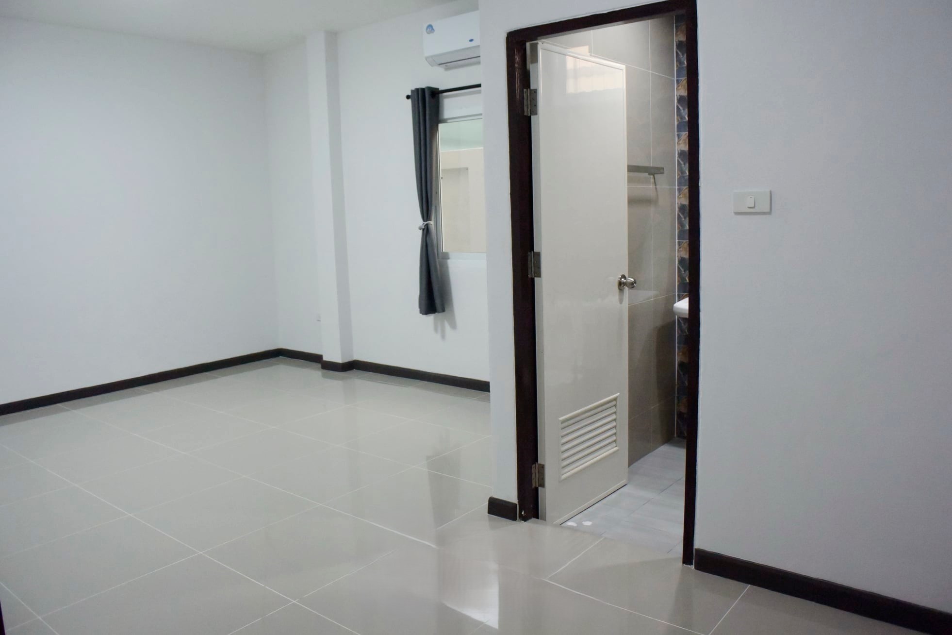 ให้เช่าบ้านชั้นเดียว สร้างใหม่ ขนาดใหญ่ หลังมุม เลี้ยงสัตว์/ ทำ Office ได้