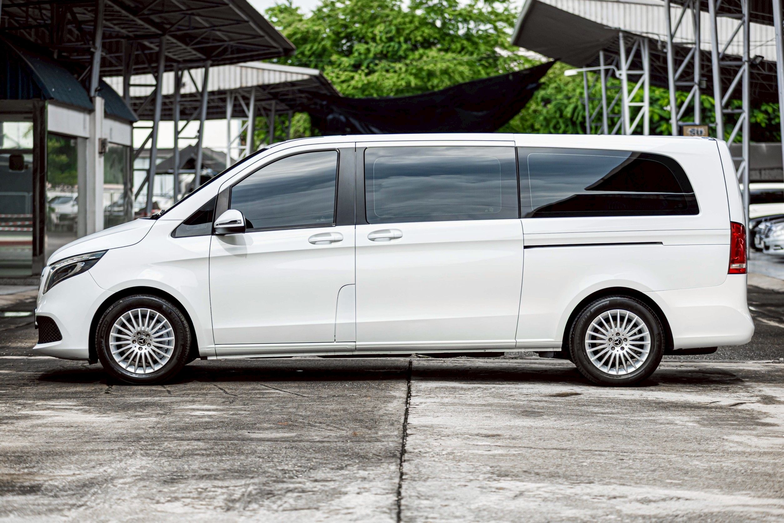 MERCEDES-BENZ V250d W447 ปี 2021