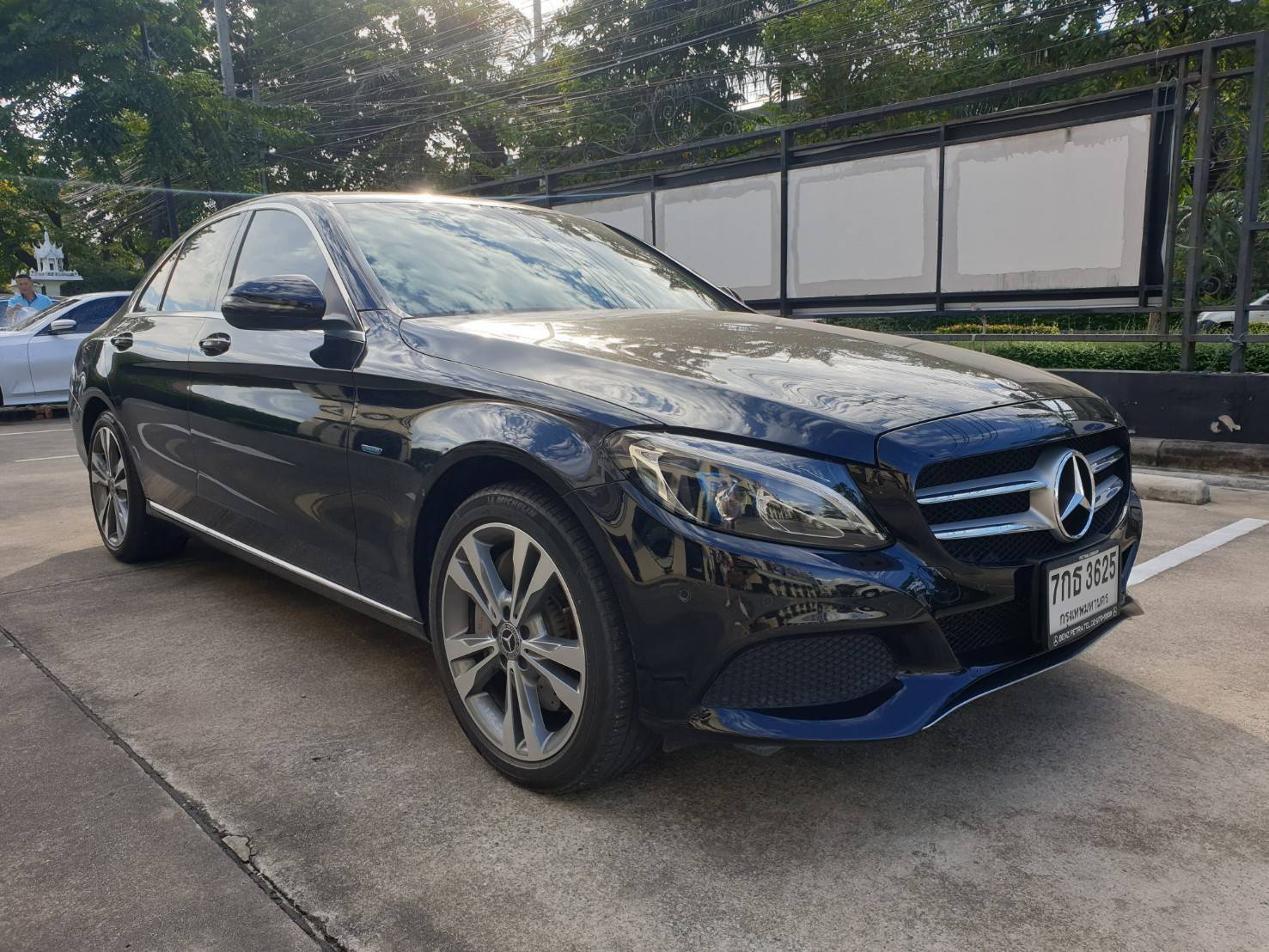 Mercedes-Benz C350e Avantgrade ปี 2018