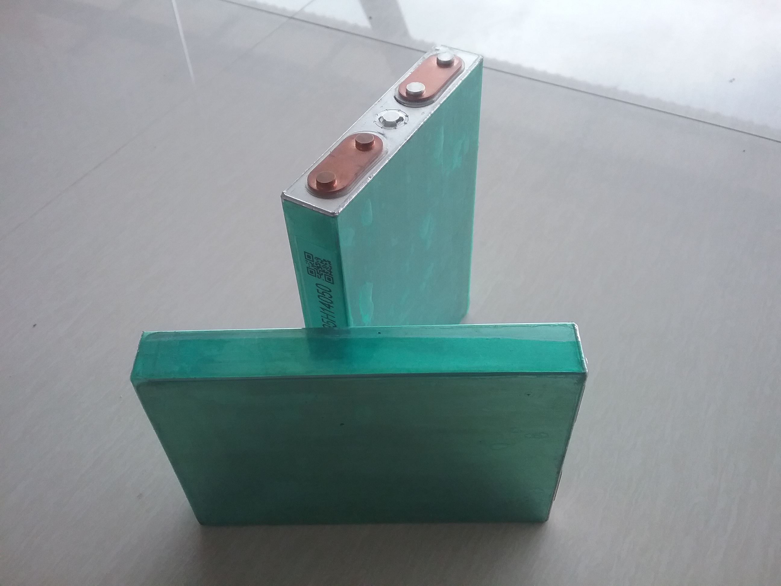 แบตเตอรี่ลิเทียมฟอสเฟส lifepo4 3.2v 20ah บัดกรีเอา