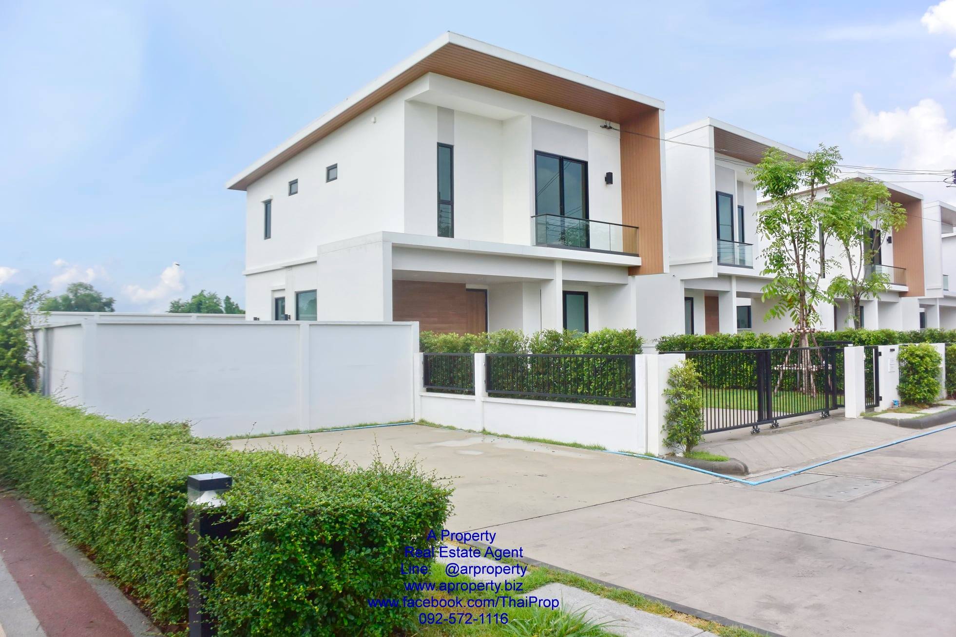 ขาย บ้านแฝดหลังมุม COMO Bianca - Bangna