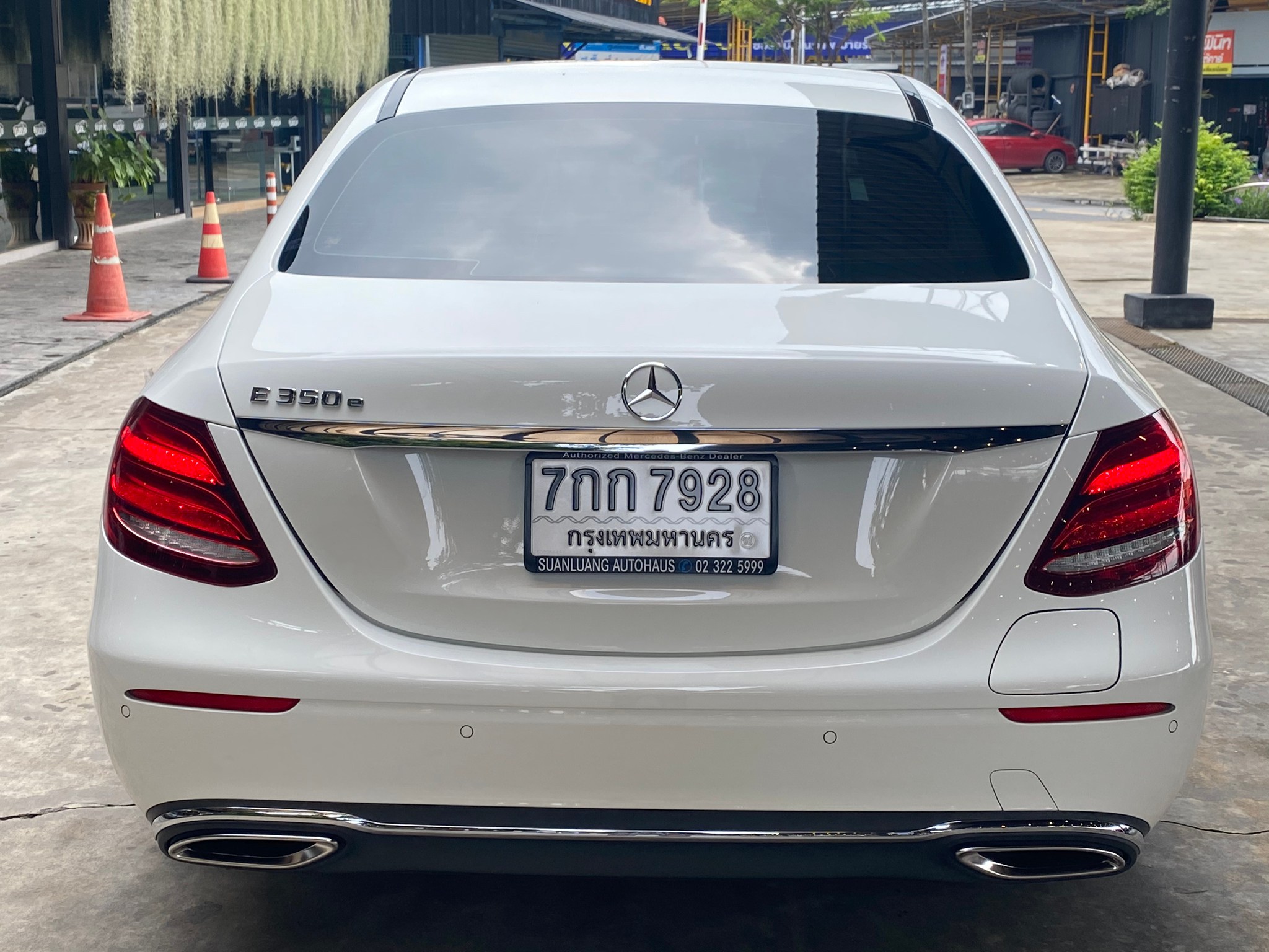 Mercedes Benz E350e Exclusive ปี 2017