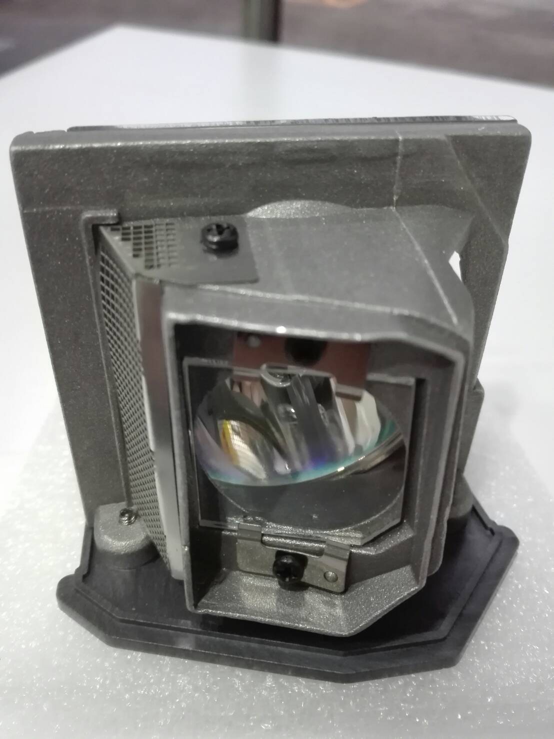 หลอดโปรเจคเตอร์ Toshiba NPX15A (เกรด A) – ความคมชัดสูง อายุการใช้งานยาวนาน