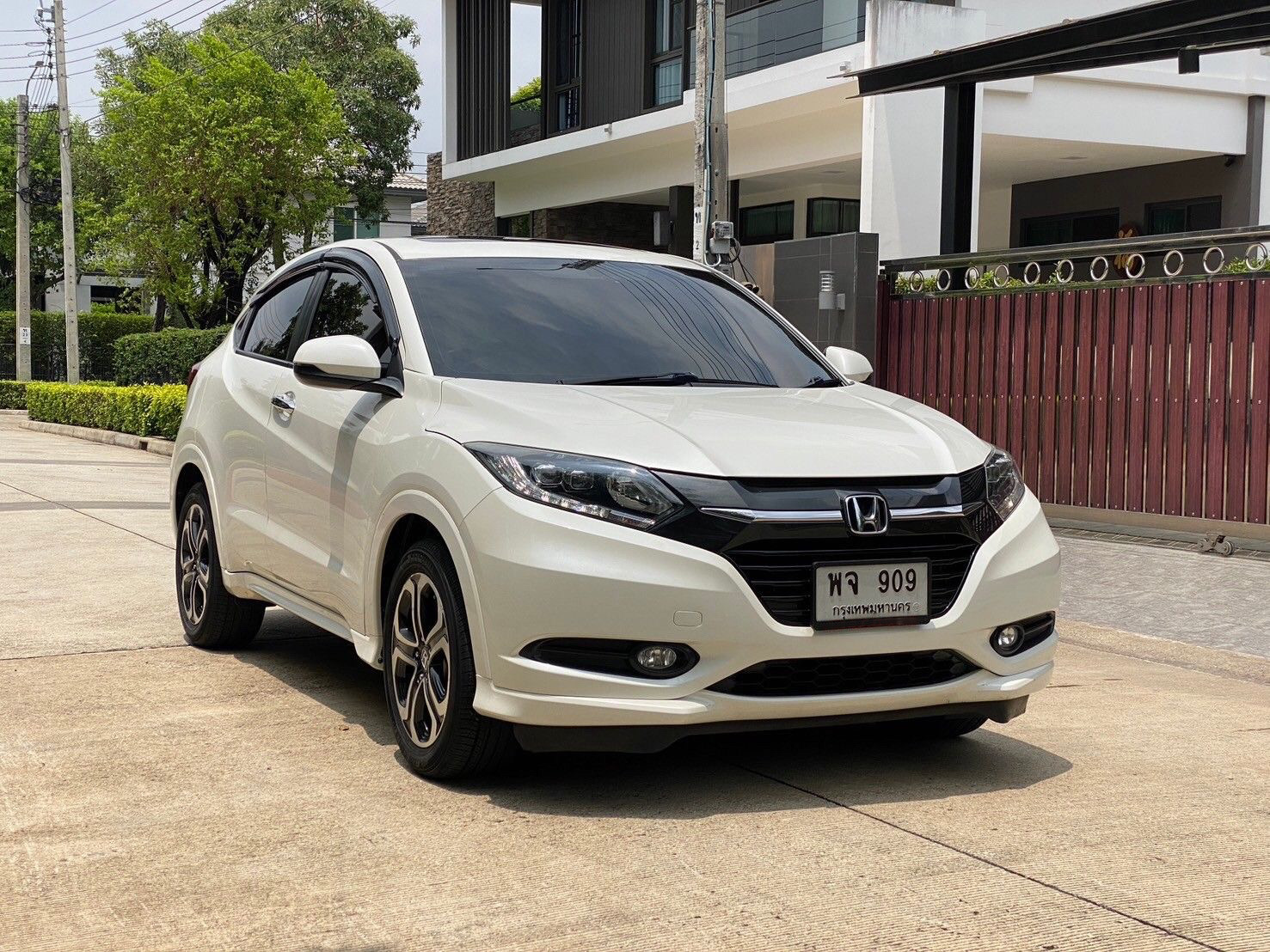 HONDA HRV 1.8 EL หลังคาแก้ว ปี 2015