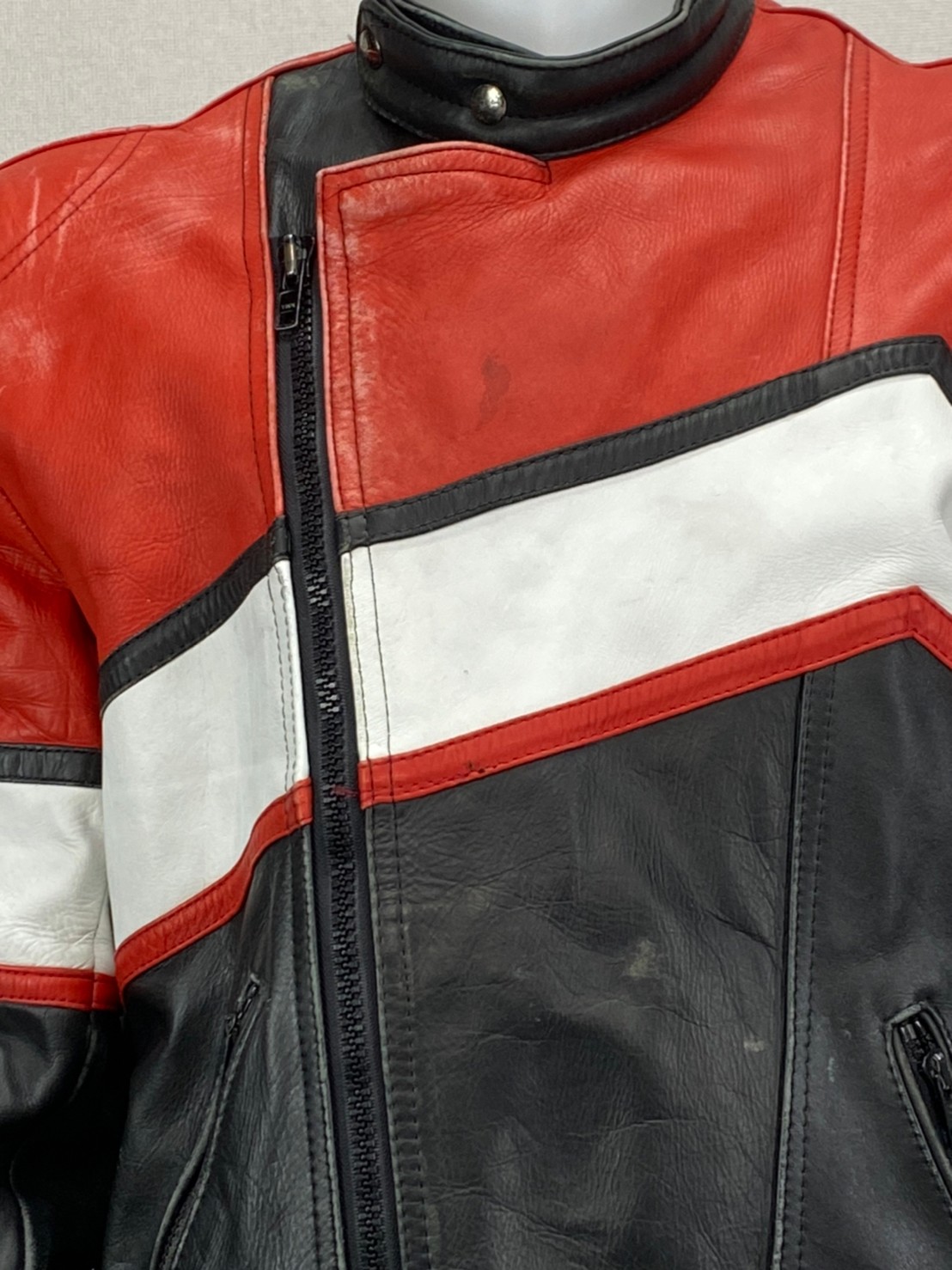 เสื้อการ์ดสำหรับขี่มอเตอร์ไซด์( มือสอง) RCSS 008: อก 46-48" ยาว 25" (ไม่มีการ์ด)