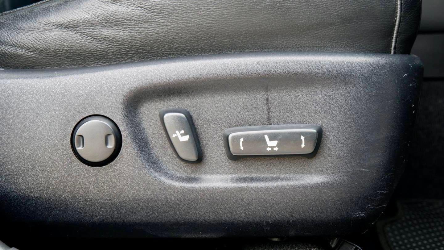 Toyota Harrier 2.0L Premium Pakage ปี 2014