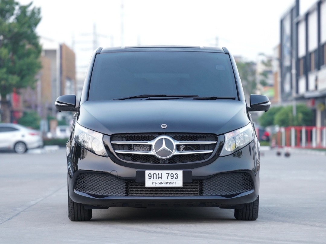 Mercedes Benz V220d ปี 2020