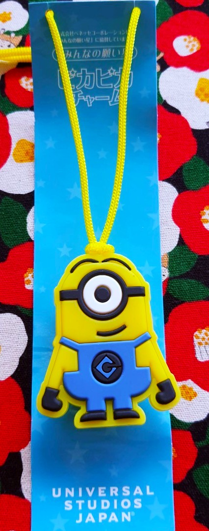Minnion Universal studio JAPAN สายคล้องคอ มินเนี่ยน มีไฟ ของแท้จากญี่ปุ่น Size : 6 cm
