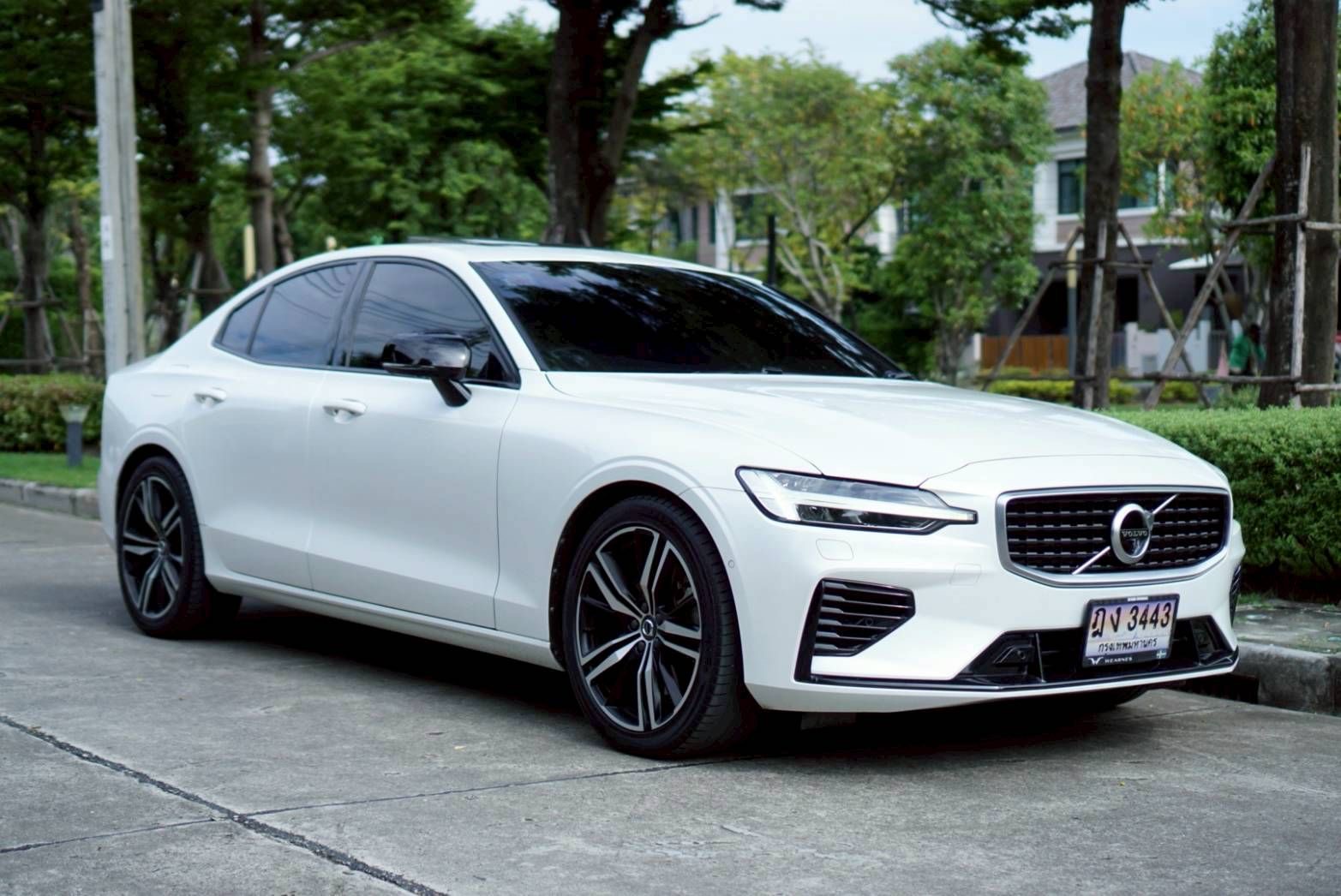 Volvo S60 T8 R DESIGN AWD ปี 2021