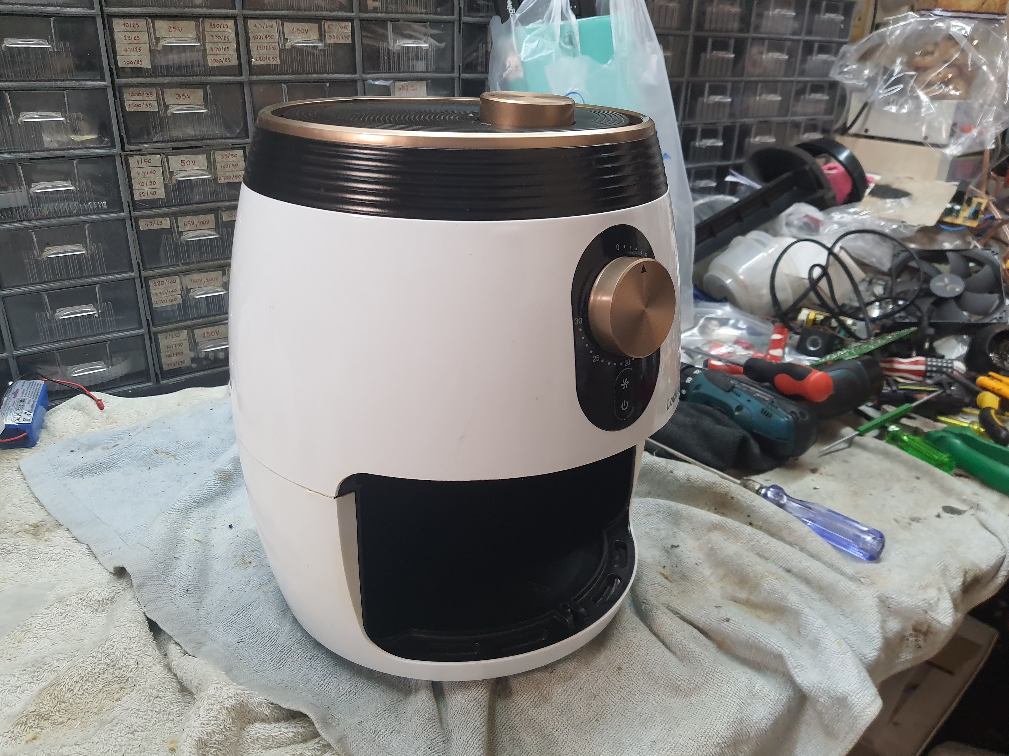 ซ่อมหม้ออบลมร้อน (Air Fryer) ยี่ห้อ LocknLock รุ่น EJK145 อาการเครื่องไม่ร้อน