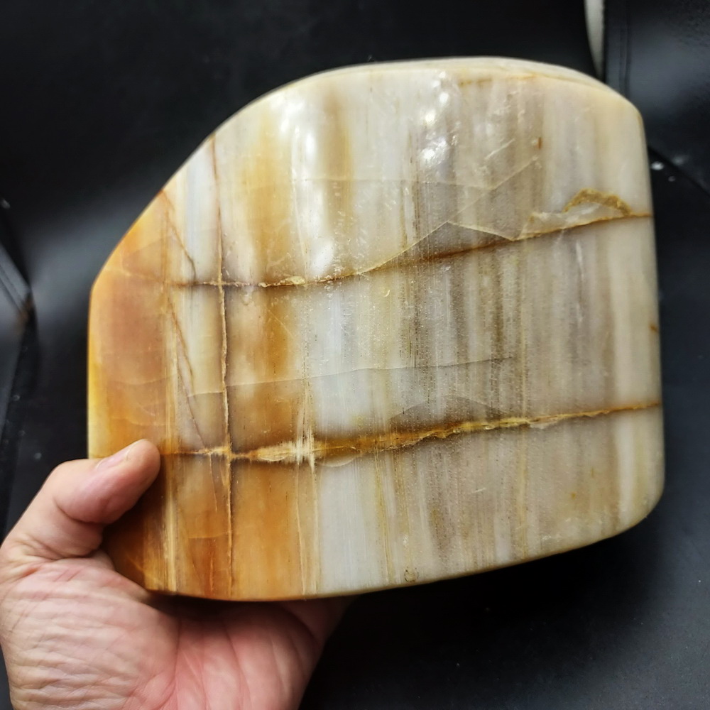 ไม้กลายเป็นหินชนิดอาเกตขัดมัน ทรงภูเขา Petrified Wood (3.2 กิโกกรัม, 18x23x17ซม.)