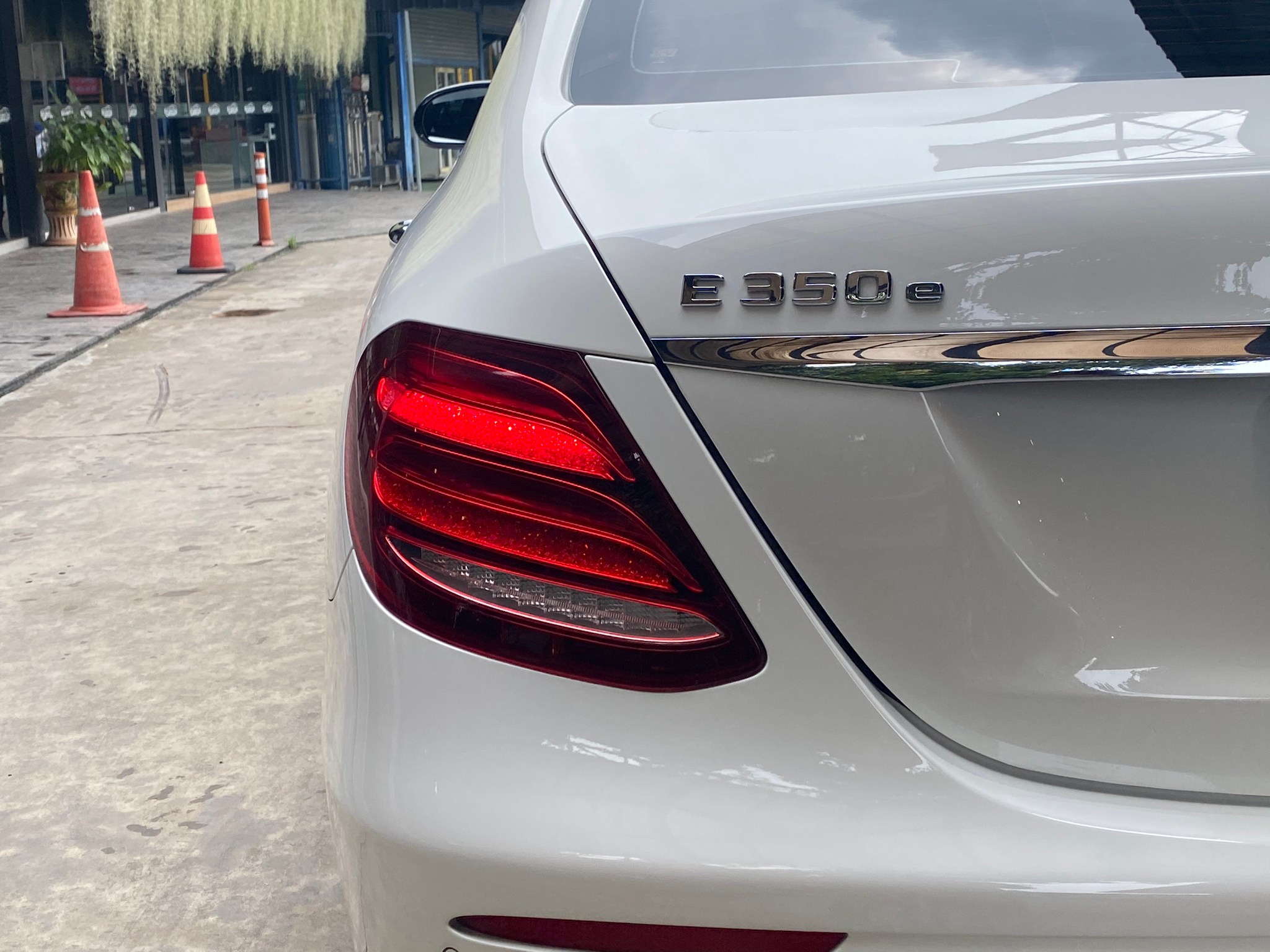 Mercedes Benz E350e Exclusive ปี 2017