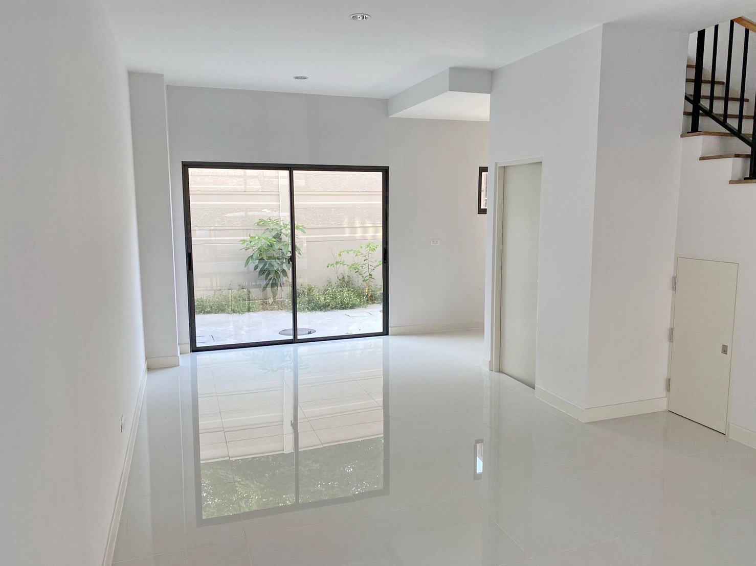 ให้เช่า บ้านกลางเมือง The Era ปิ่นเกล้า-จรัญฯ บ้านใหม่มือ 1 สามชั้น