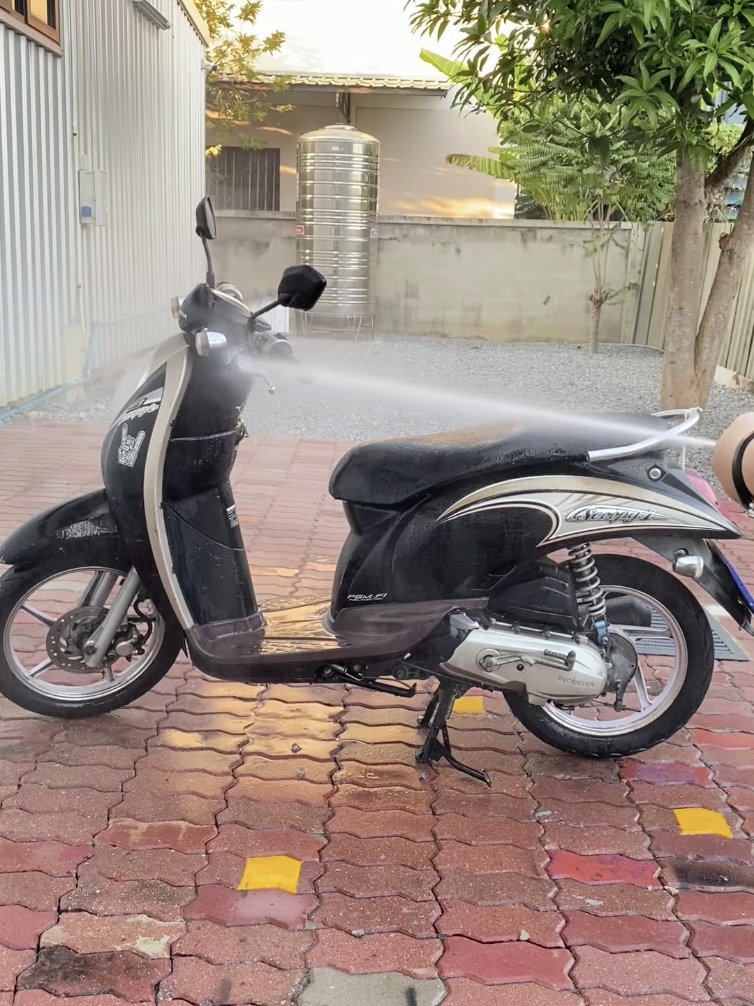 เครื่องฉีดน้ำแรงดันสูงล้อลาก ยี่ห้อ MASAKI รุ่น MT-2800