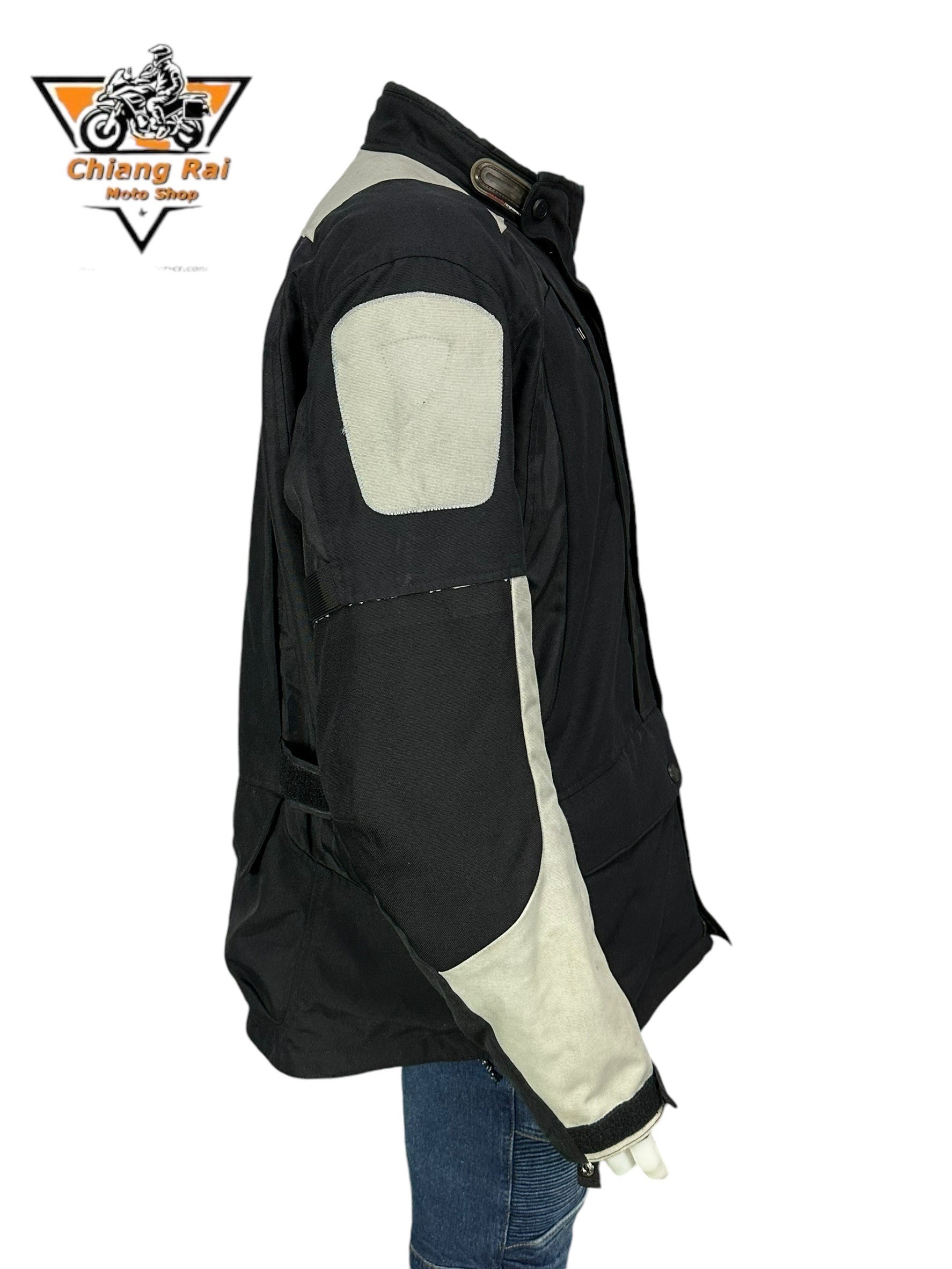 เสื้อขี่มอเตอร์ไซด์( มือสอง) RCTA 652: อก 52" ยาว 30"(XL) **REV'IT!**