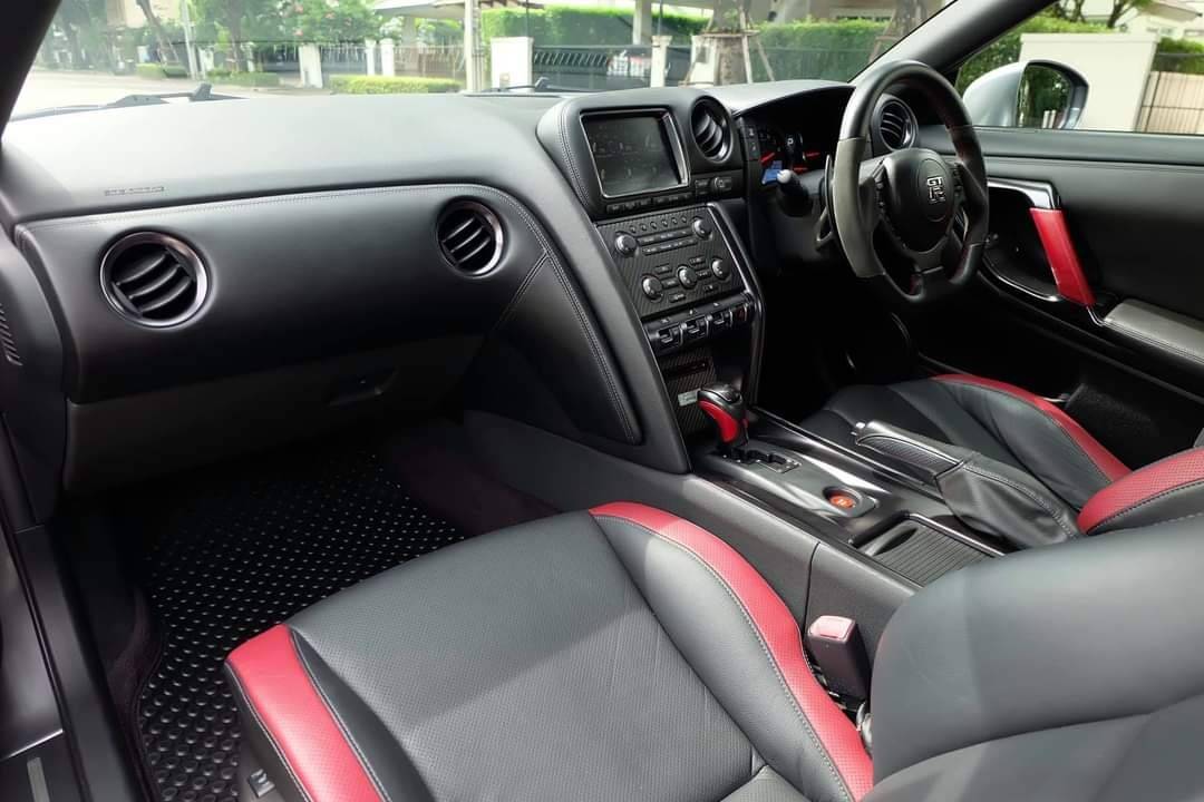 Nissan R35 GTR UK-Spec Minorchange ปี 2011