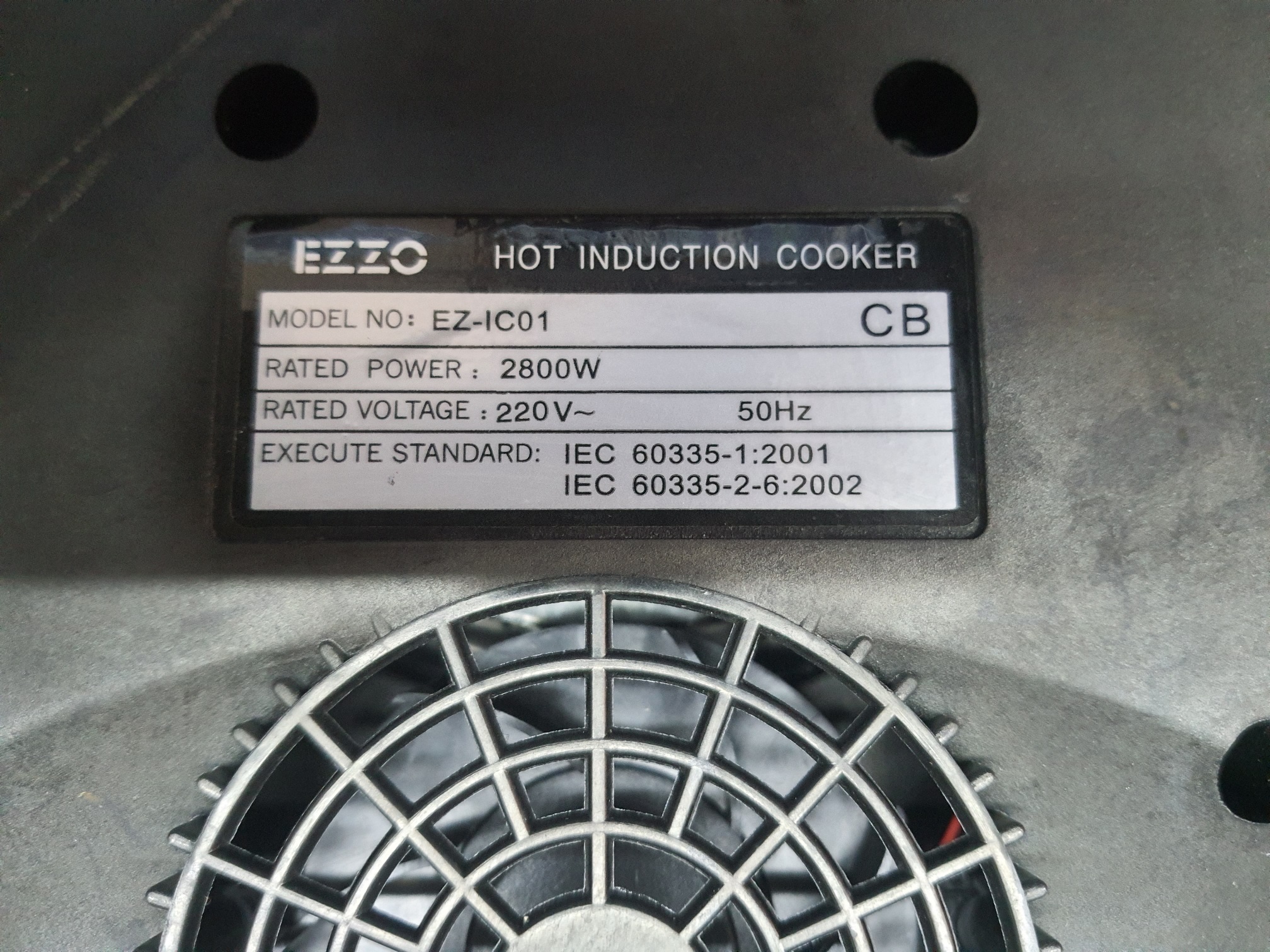 ซ่อมเตาแม่เหล็กไฟฟ้า ยี่ห้อ EZZO รุ่น EZ-IC01 อาการเปิดไม่ติดเครื่องไม่ทำงาน