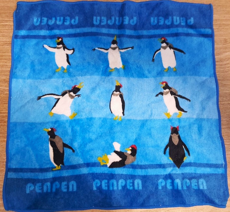 ผ้าเช็ดหน้า ผ้าขนหนู PENPEN น้องเพนกวิ้น จากญี่ปุ่น Size : 30 x 30 cm