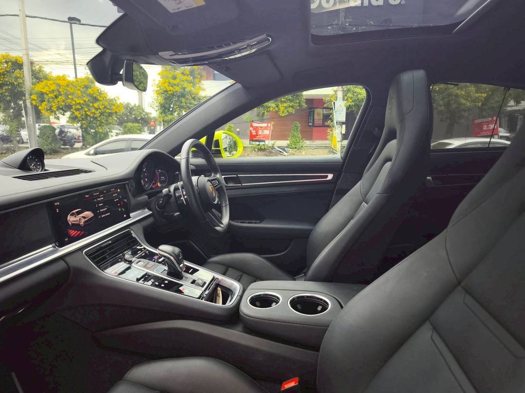 Porsche Panamera Platinum Edition ปี 2024