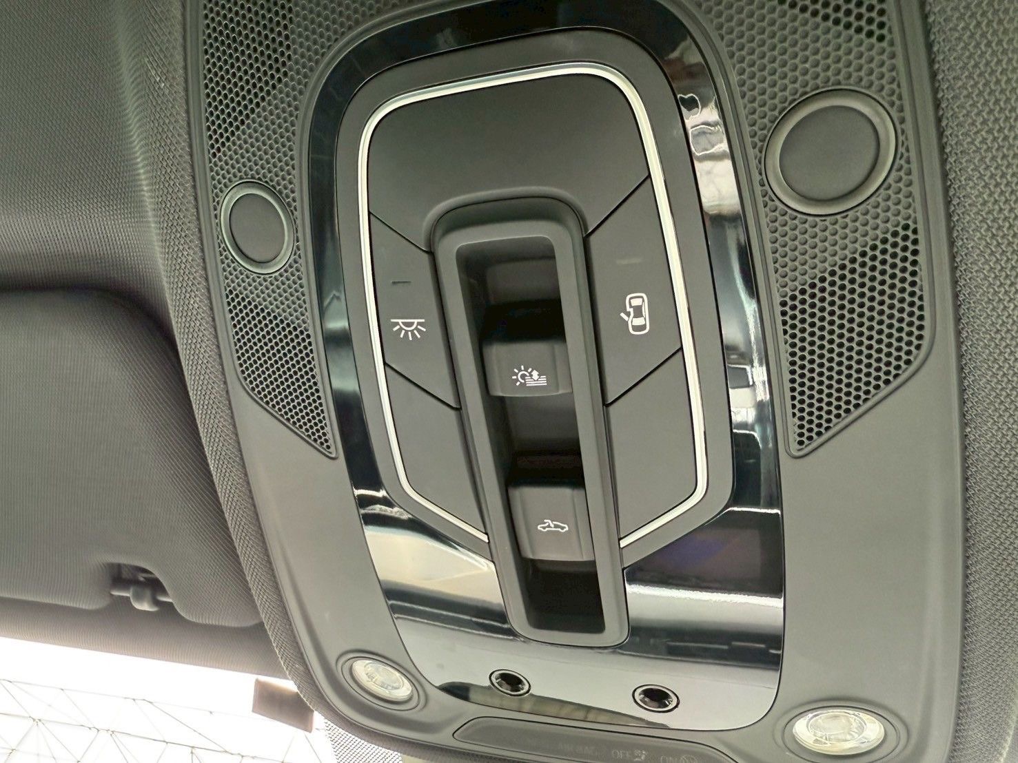 Audi A6 Avant 45 TFSI S-line Black Edition ปี 2020 สีเทา