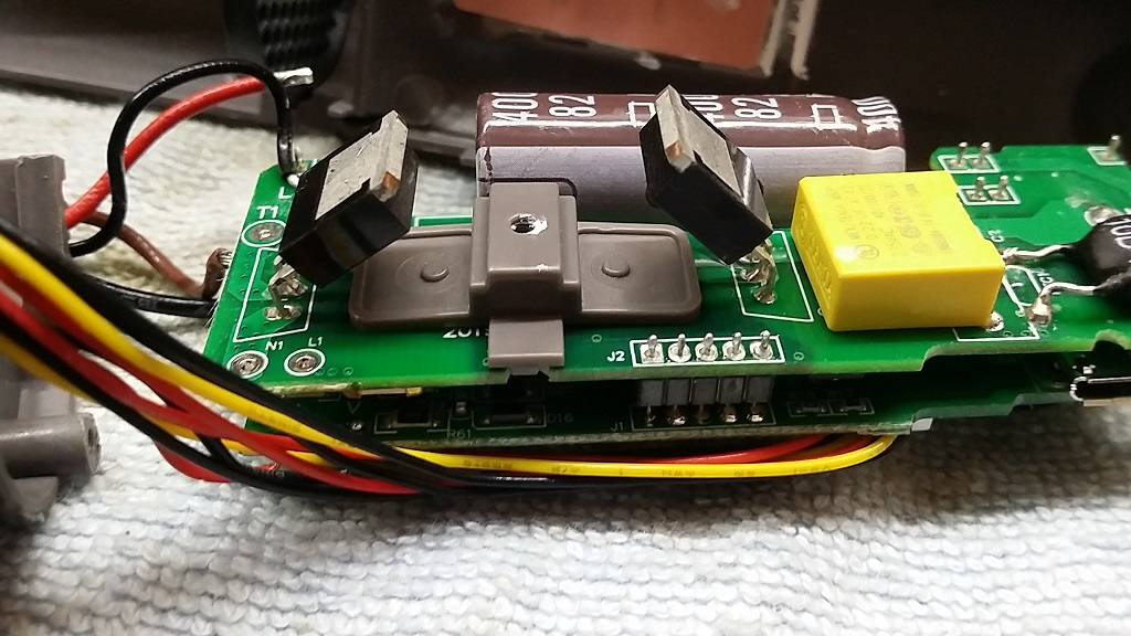 ซ่อมได้เป่าผม ยี่ห้อ DYSON รุ่น Airwarp HS01 อาการเปิดไม่ติดเครื่องไม่ทำงาน