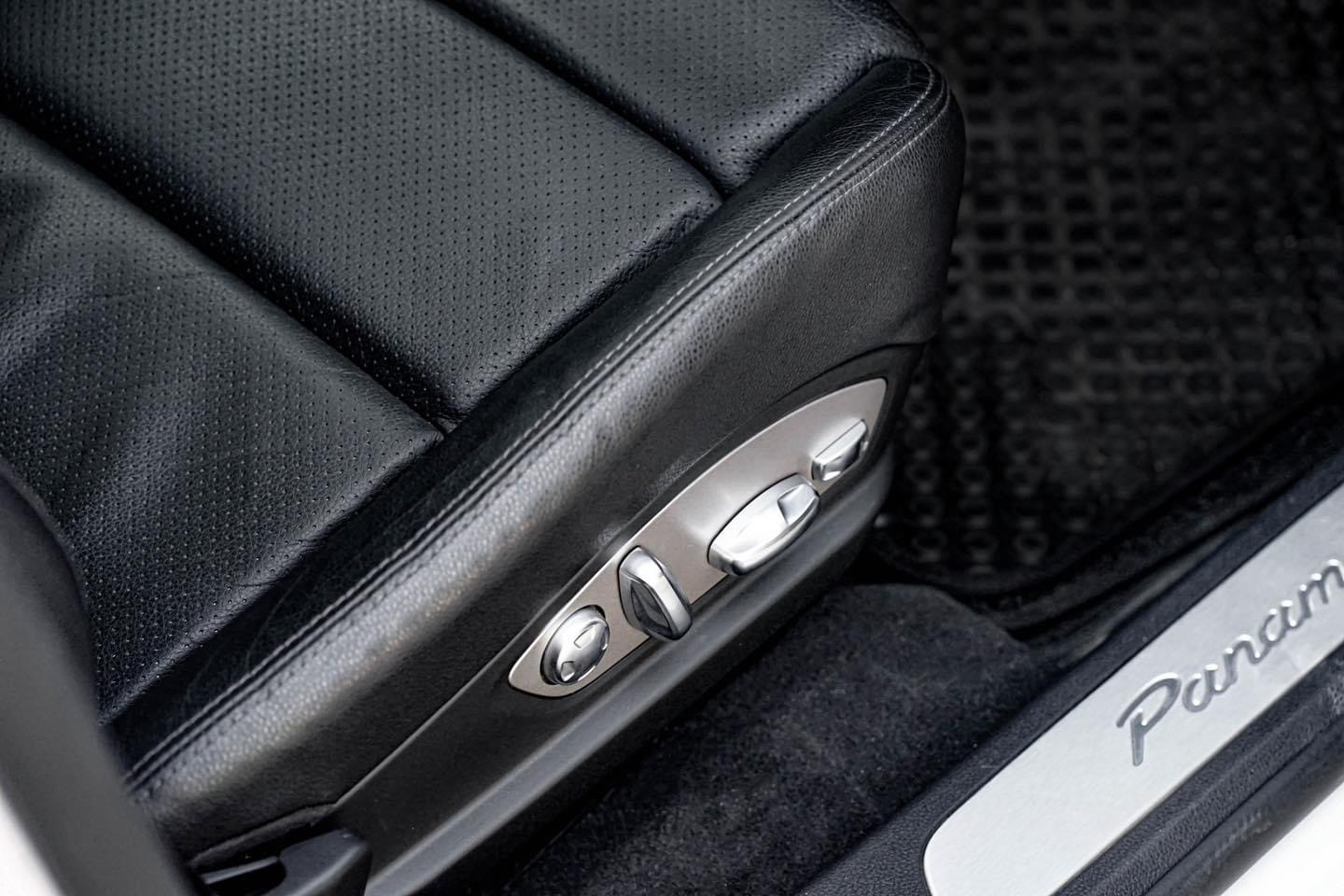 Porsche Panamera 3.0(เบนซิน) ปี 2012