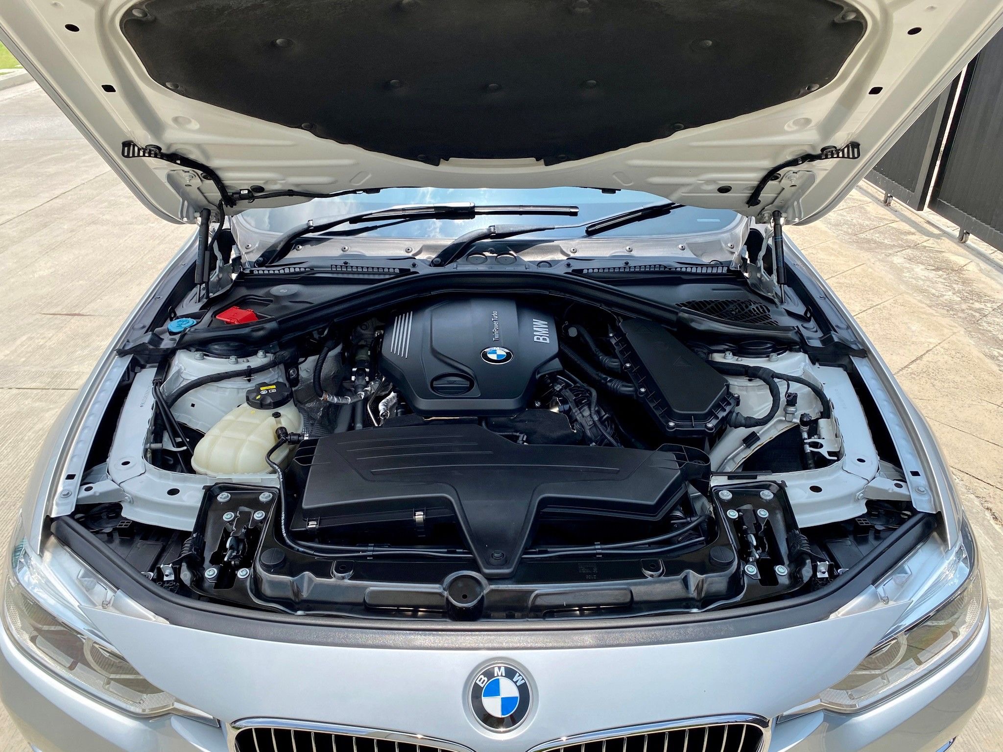 BMW 320d F30 LCI ปี 2017