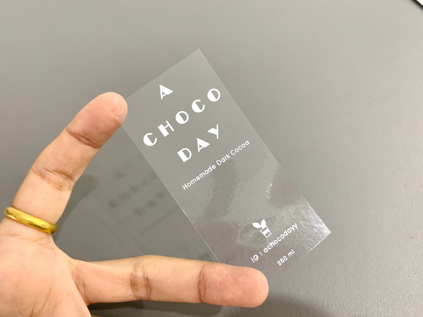 ฉลากสินค้าใสตัวหนังสือขาว สติ๊กเกอร์ใสพิมพ์สีขาว พิมพ์หมึกขาว