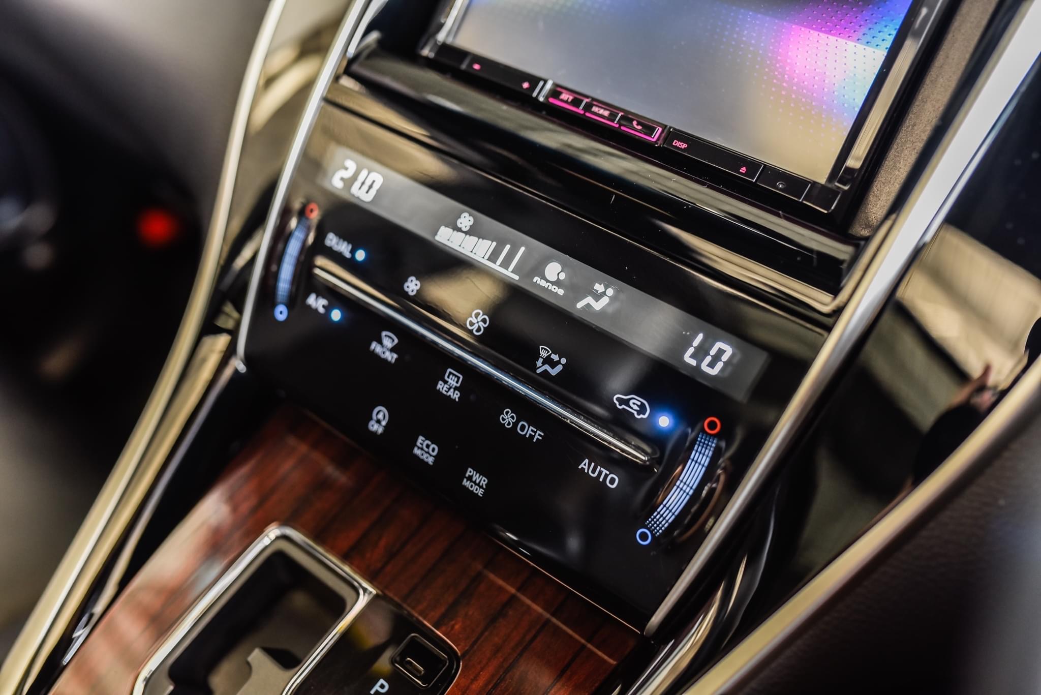 Toyota Harrier 2.0L Premium ปี 2014