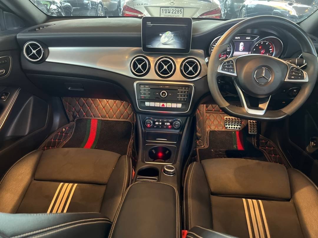 Mercedes Benz CLA250 AMG White Art Edition ปี 2018
