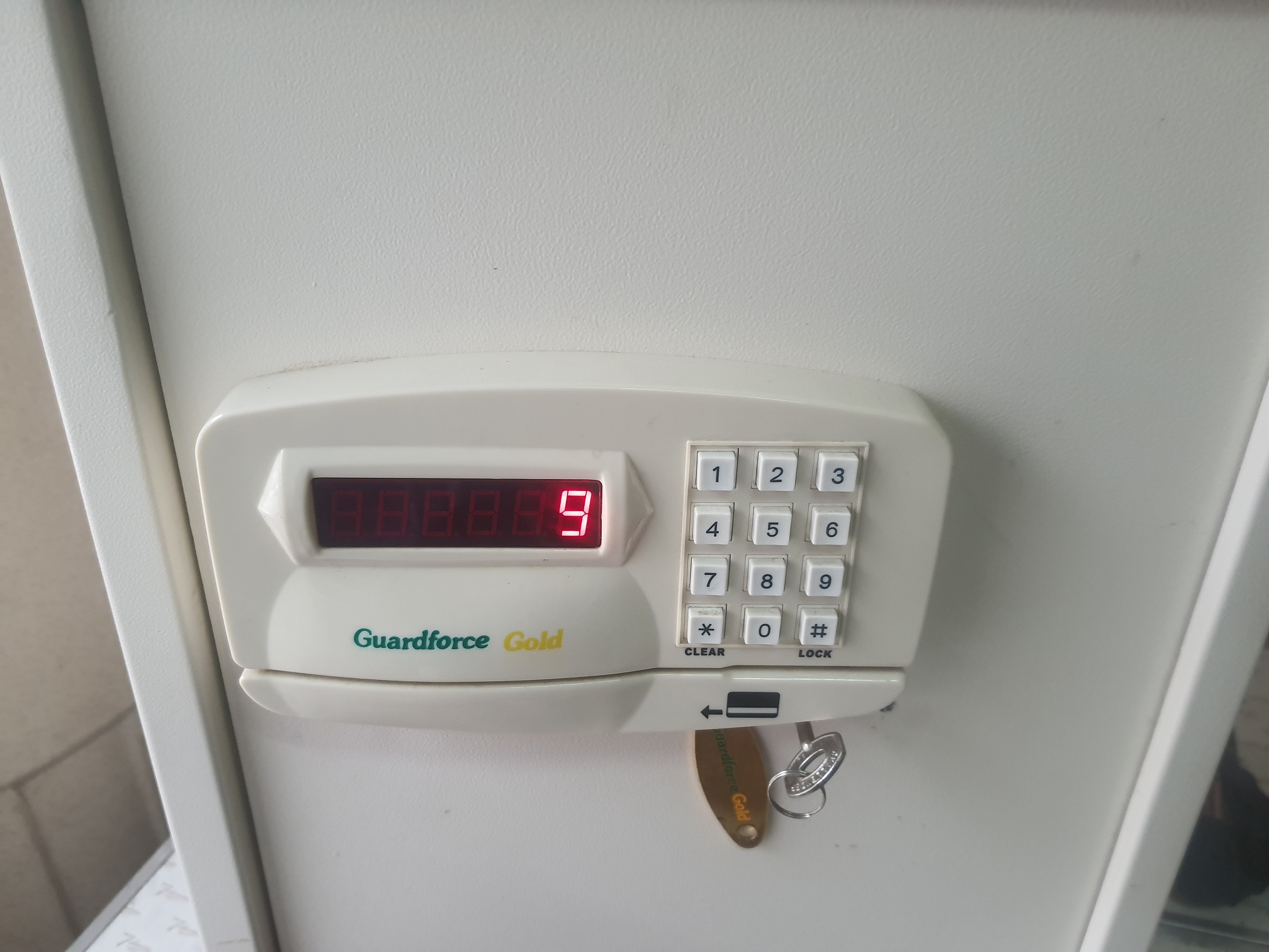 ซ่อมตู้เซฟนิรภัย ยี่ห้อ Guardforce gold อาการเครื่องไม่ทำงานเปิดไม่ติด