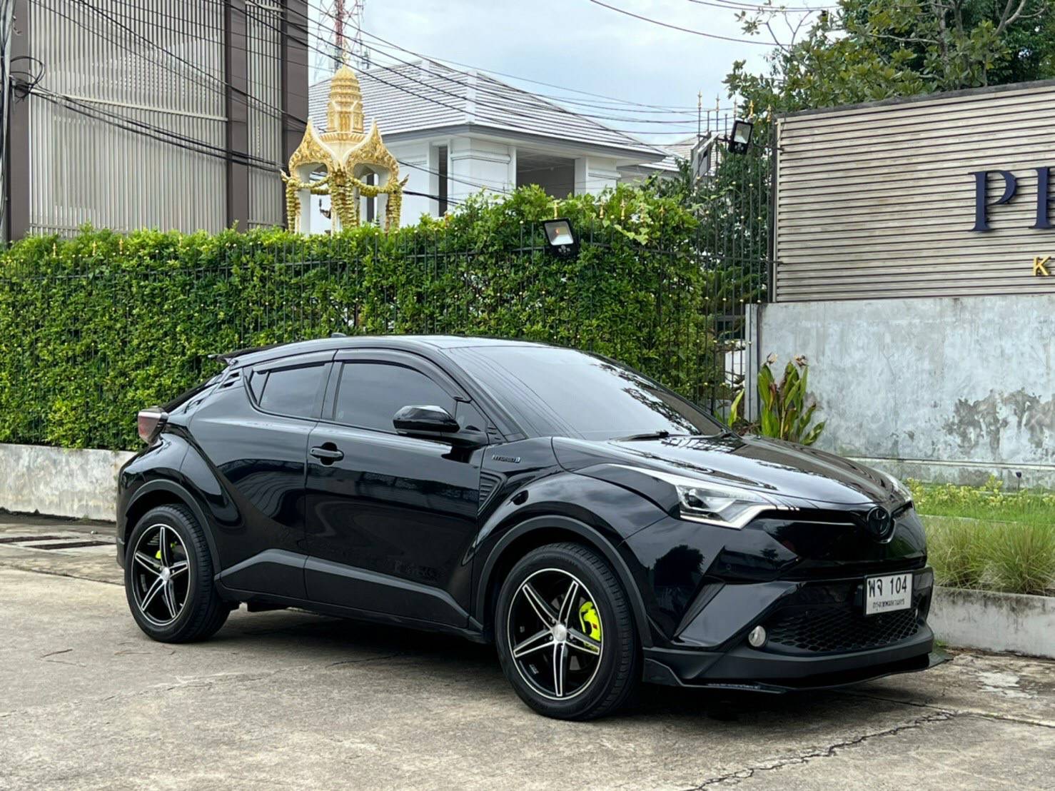 TOYOTA CHR HV MID สีดำ ปี 2019