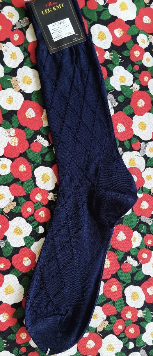 ถุงเท้ายาว ถุงเท้าผู้ชาย Men leg knit comfortable & durable highest quality Original design Size : 25 cm ไนล่อน จากญี่ปุ่น MADE IN JAPAN (A)
