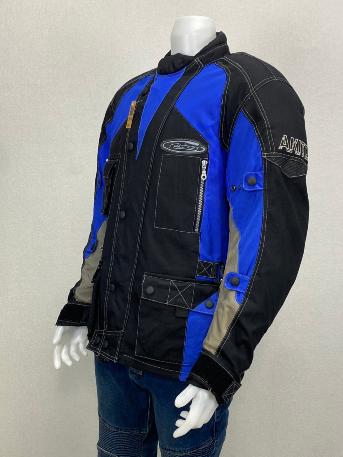 เสื้อขี่มอเตอร์ไซด์( มือสอง) RCTA 188 อก 52" ยาว 29" ยี่ห้อ**AKITO**