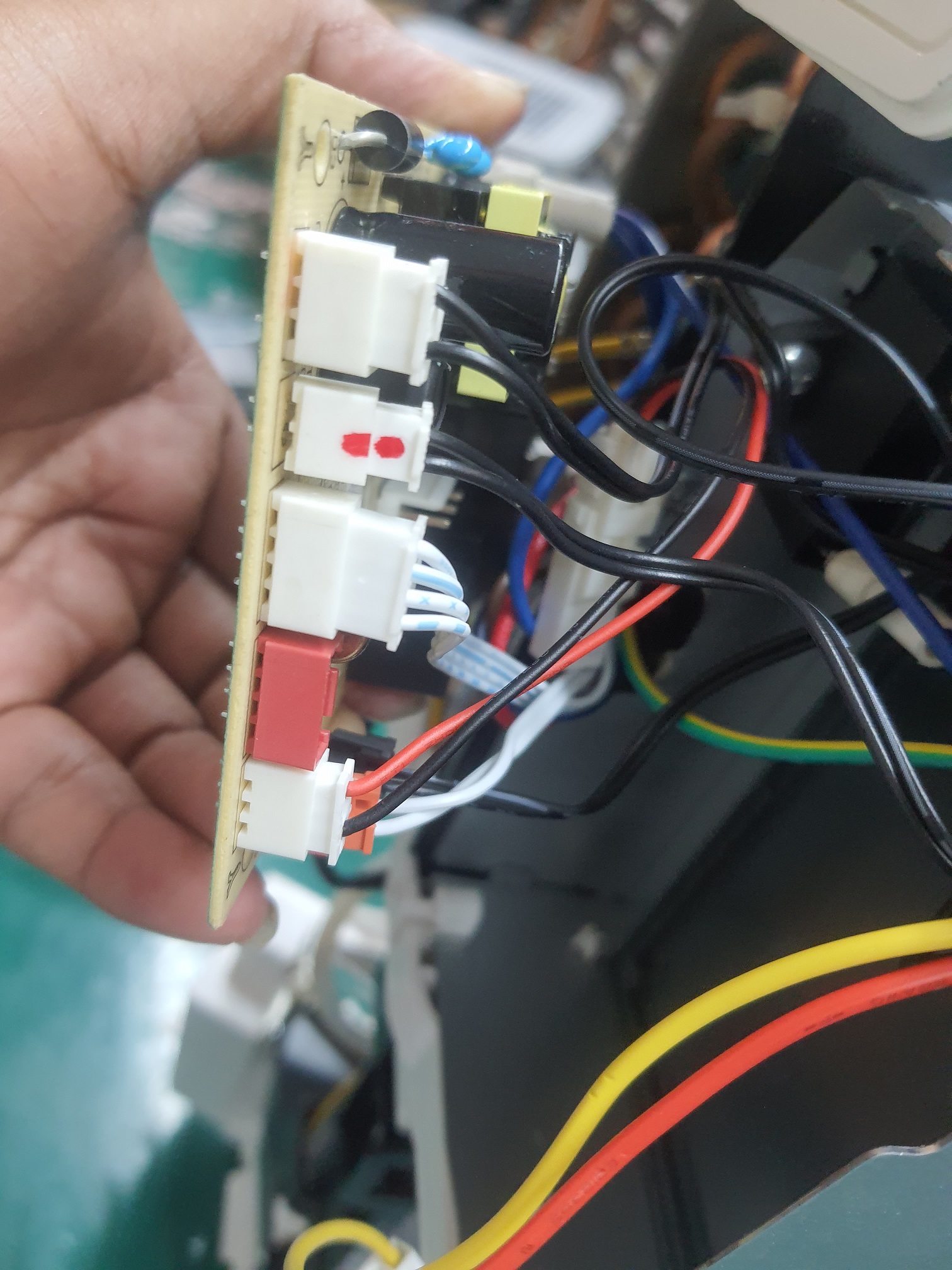 ซ่อมเครื่องดูดความชื้น ยี่ห้อ XIAOMI รุ่น WDH330EFW1 อาการเครื่องไม่ทำงาน