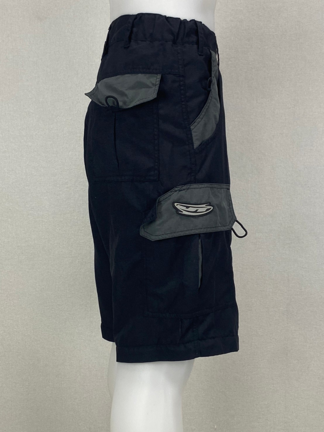 กางเกงขี่มอเตอร์ไซด์ ( มือสอง ) E&A 342: เอว 38" ยาว 11" **UT** (ขาสั้น)