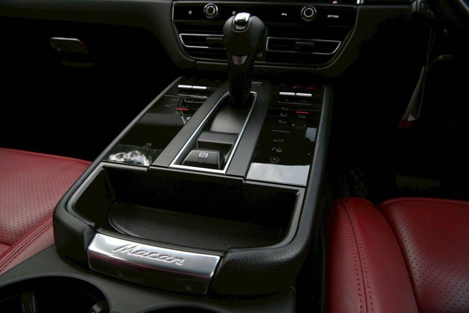 Porsche Macan 2.0 Turbo ปี 2022