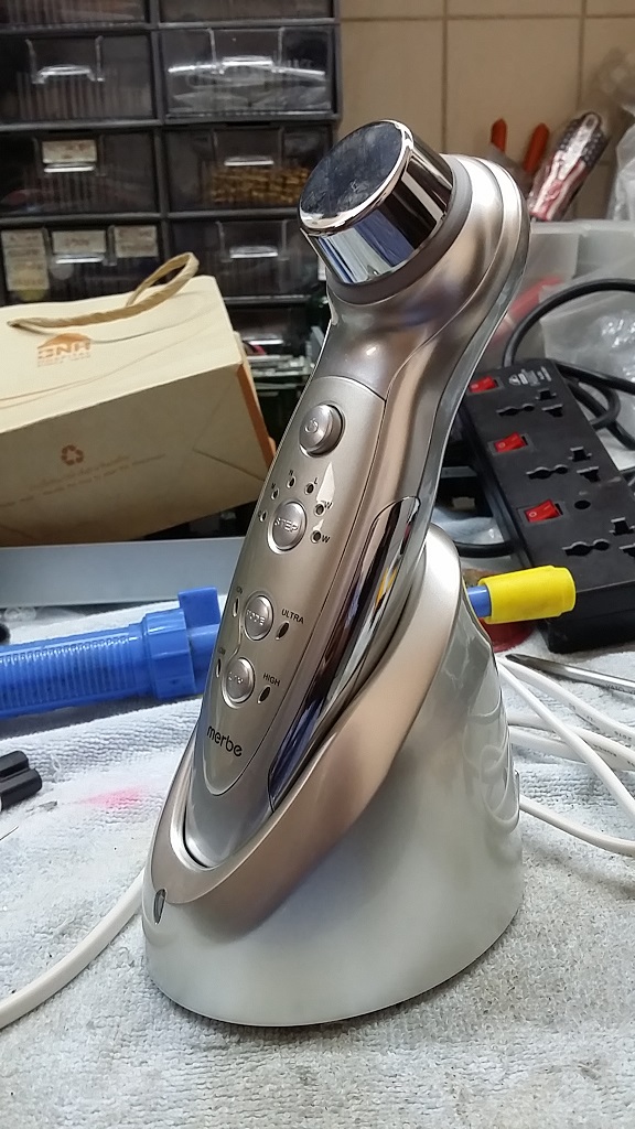 ซ่อมเครื่องนวดหน้า ยี่ห้อ merbe รุ่น LFC-06 อาการเครื่องไม่ทำงาน