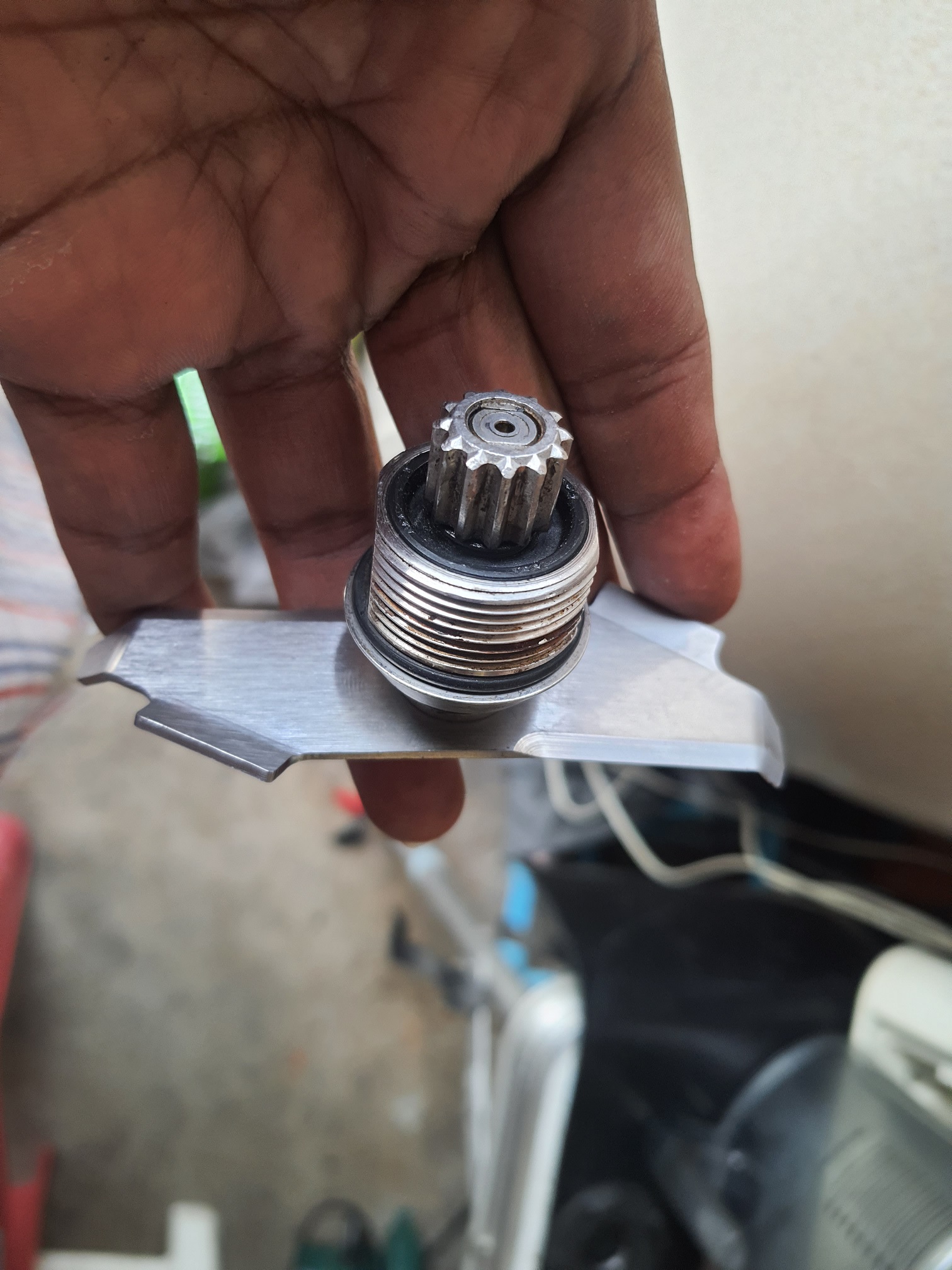 ซ่อมเครื่องปั่น ยี่ห้อ Vitamix รุ่น VM0127 อาการเครื่องทำงานแล้วมีเสียงดังผิดปกติ